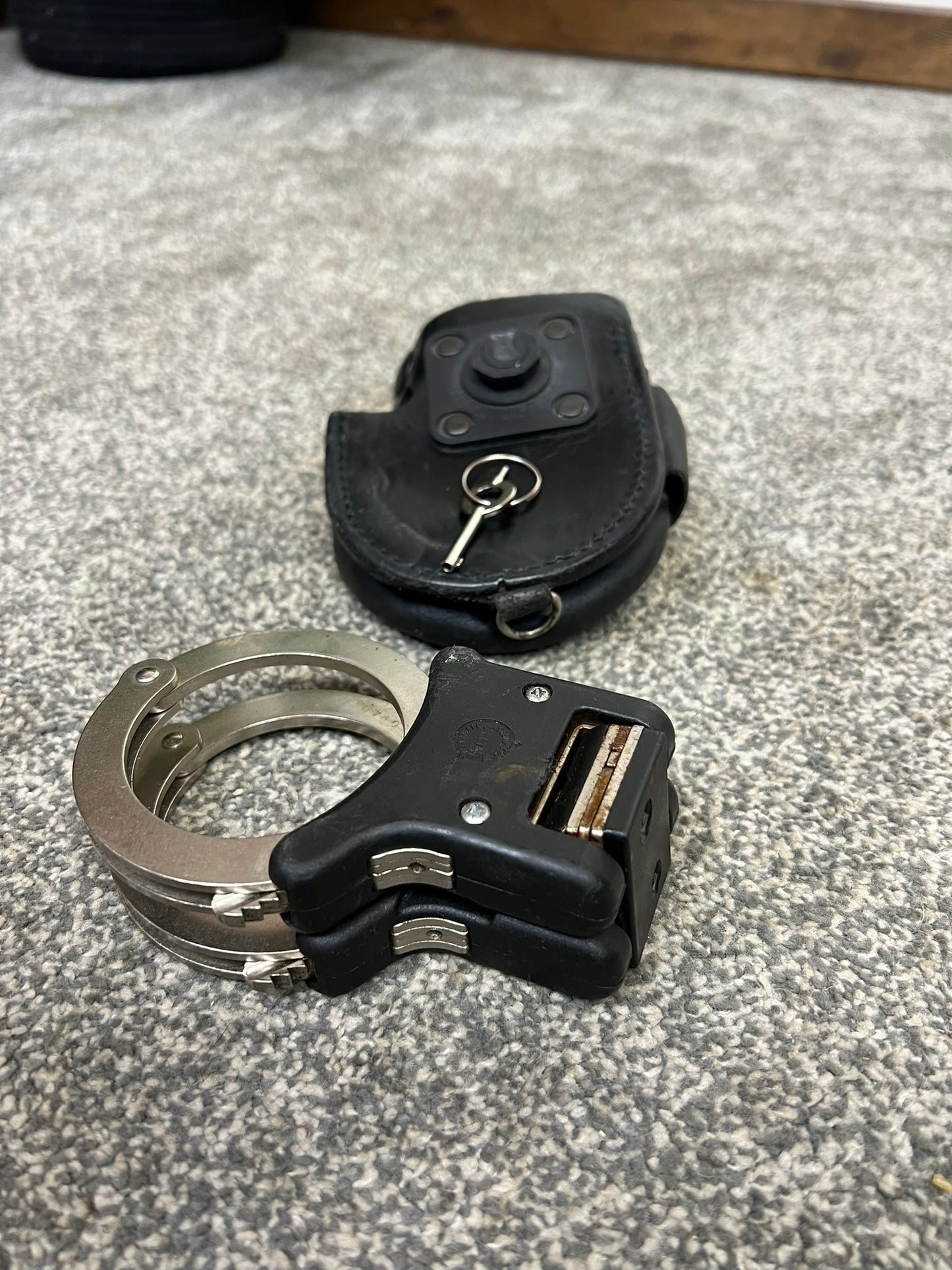 Police Handcuffs Folding Hiatt Genuine Cuffs With Key & Pouch Security Collectible Memorabilia Restraint