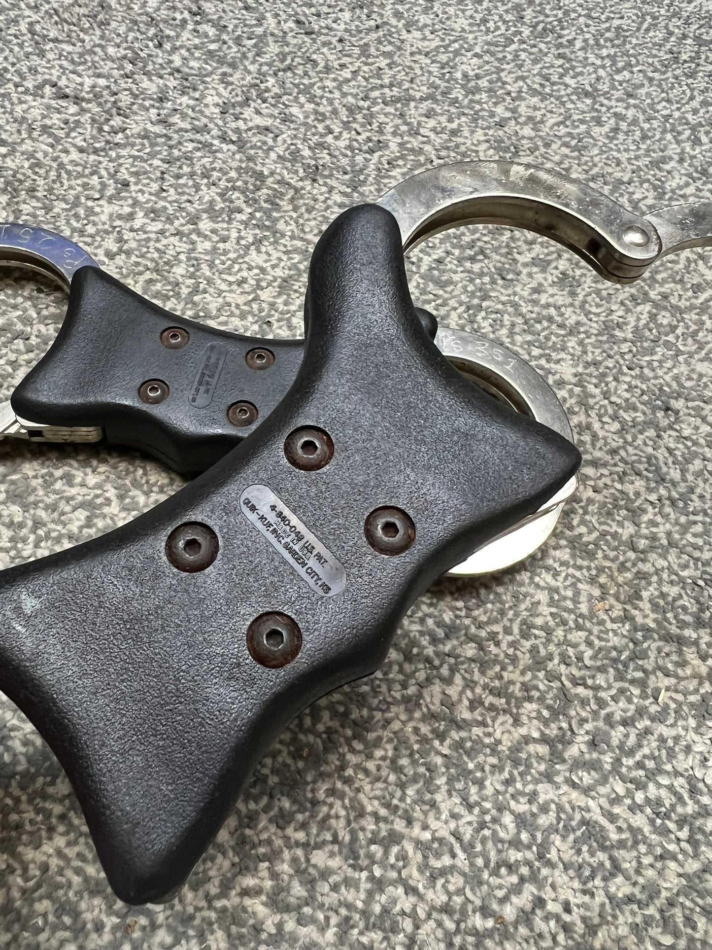 Ex Police Handcuffs Genuine With Key Security Collectible Memorabilia Restraint