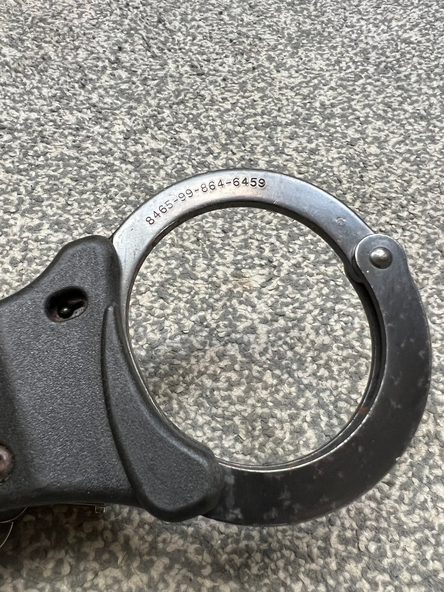 Rare Military Police Black Handcuffs Genuine Hiatt Cuffs With Key NSN Collectible Memorabilia