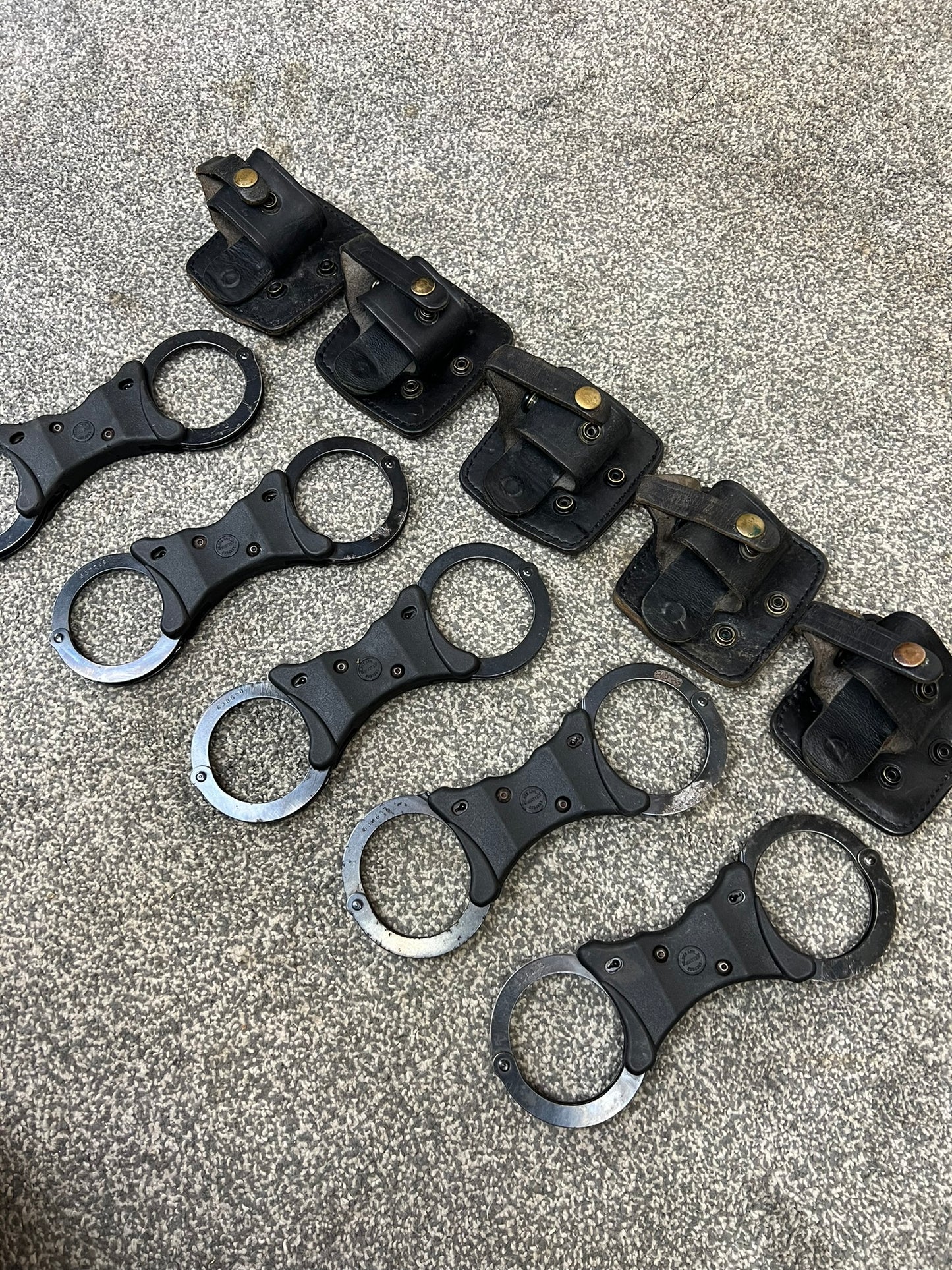 Ex Police Black Hiatt Handcuffs Genuine Cuffs With Key & Pouch Security Collectible Memorabilia Restraint