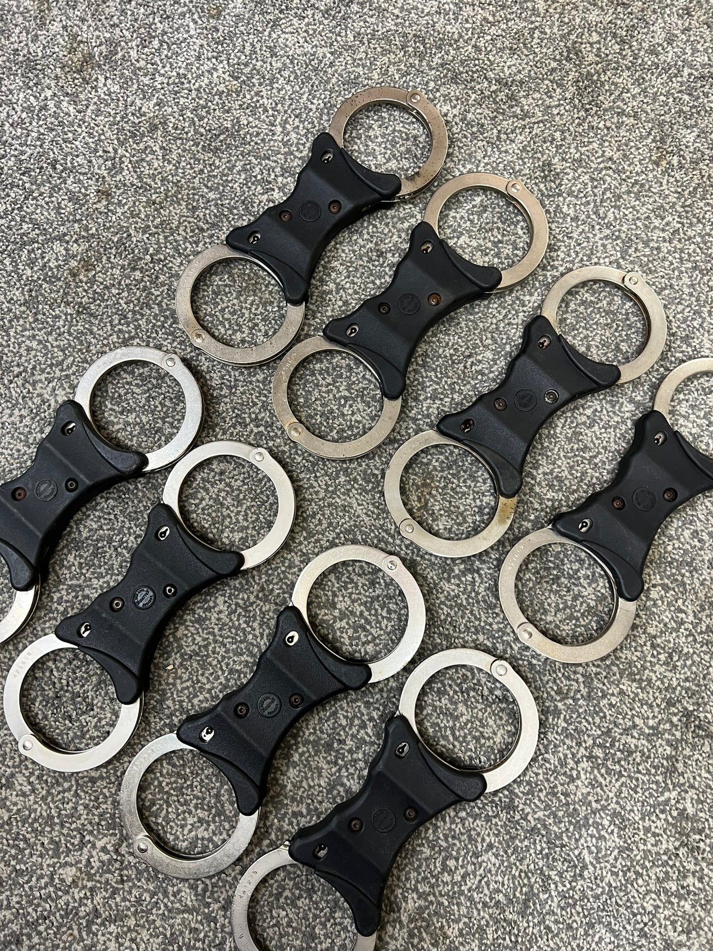 Police Hiatt Handcuffs Genuine Cuffs With Key Security Collectible Memorabilia Restraint