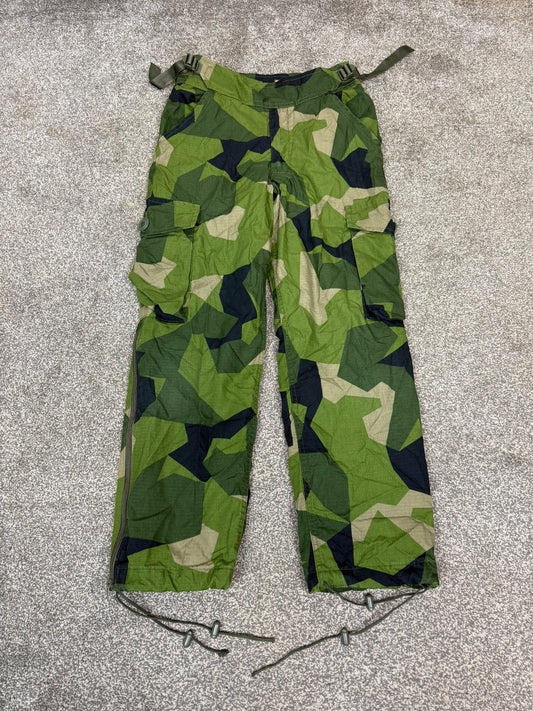 Arktis C310 Waterproof Combat Trousers 34" Swedish M90 Woodland