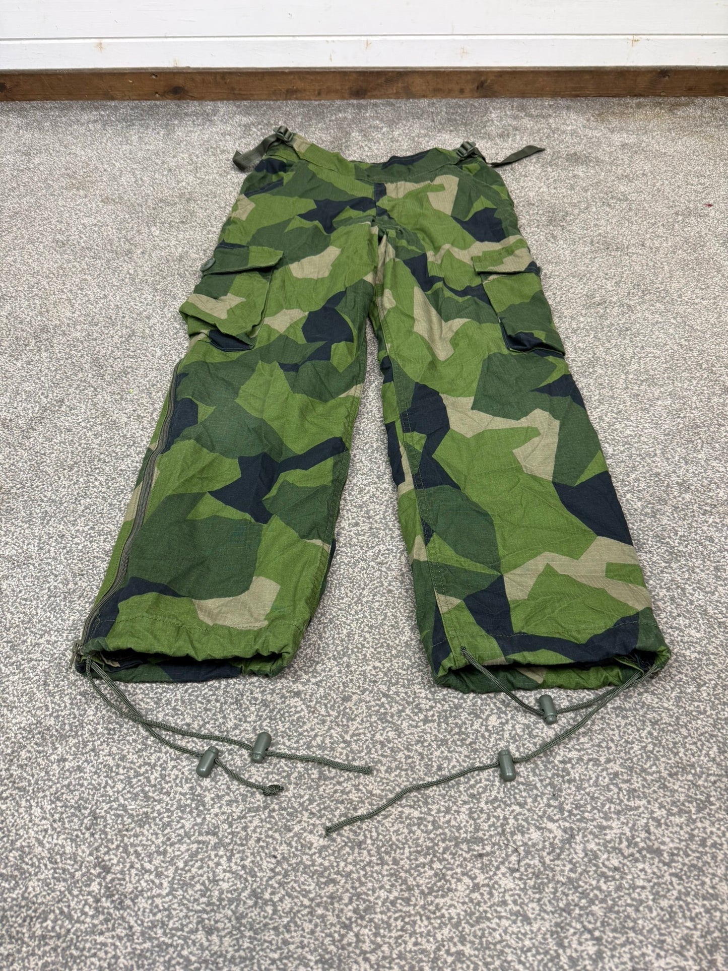 Arktis C310 Waterproof Combat Trousers 34" Swedish M90 Woodland