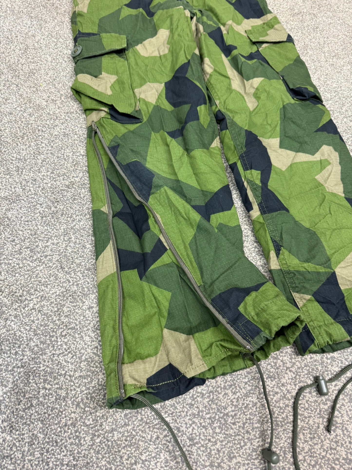 Arktis C310 Waterproof Combat Trousers 34" Swedish M90 Woodland