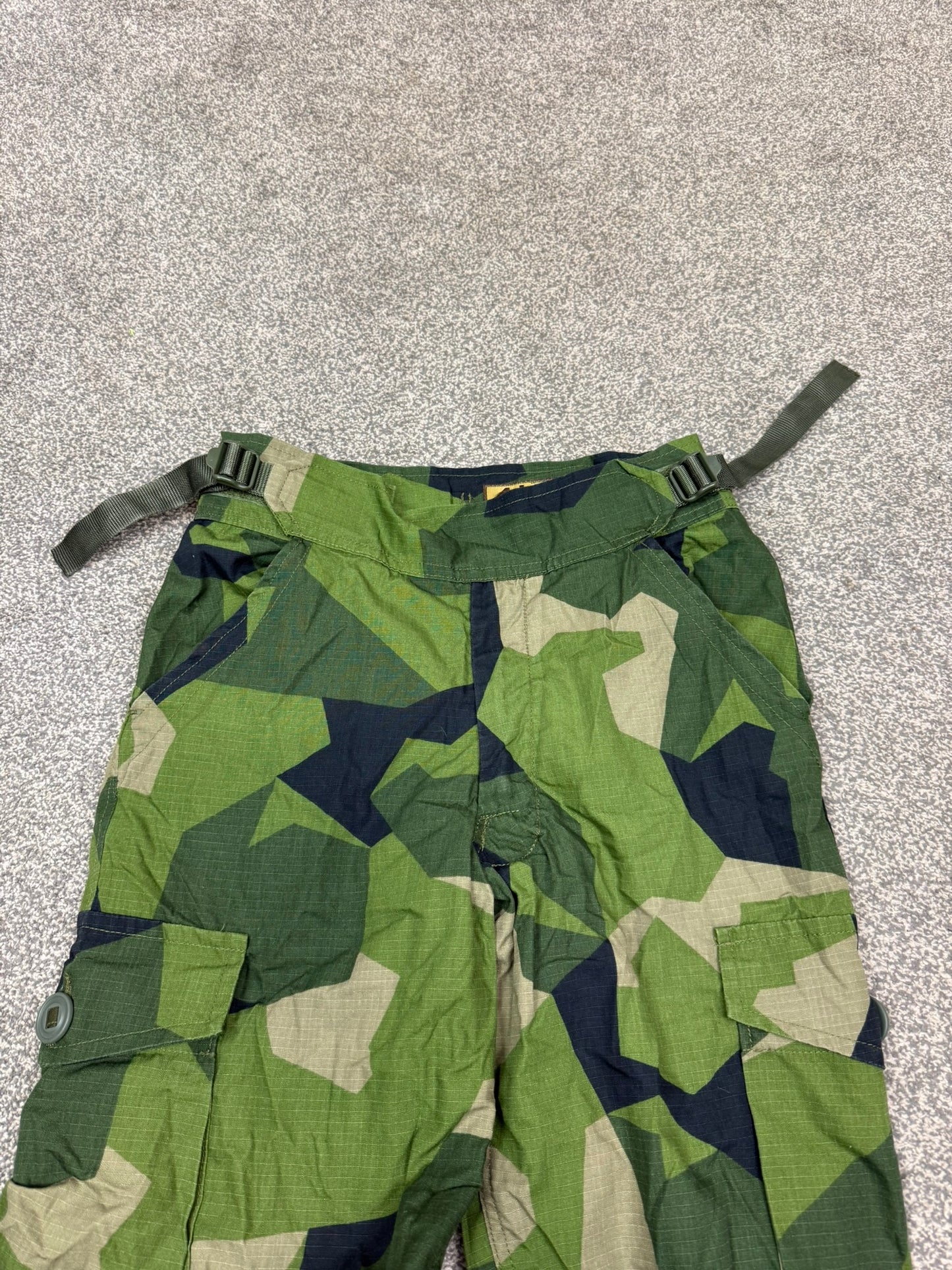 Arktis C310 Waterproof Combat Trousers 34" Swedish M90 Woodland