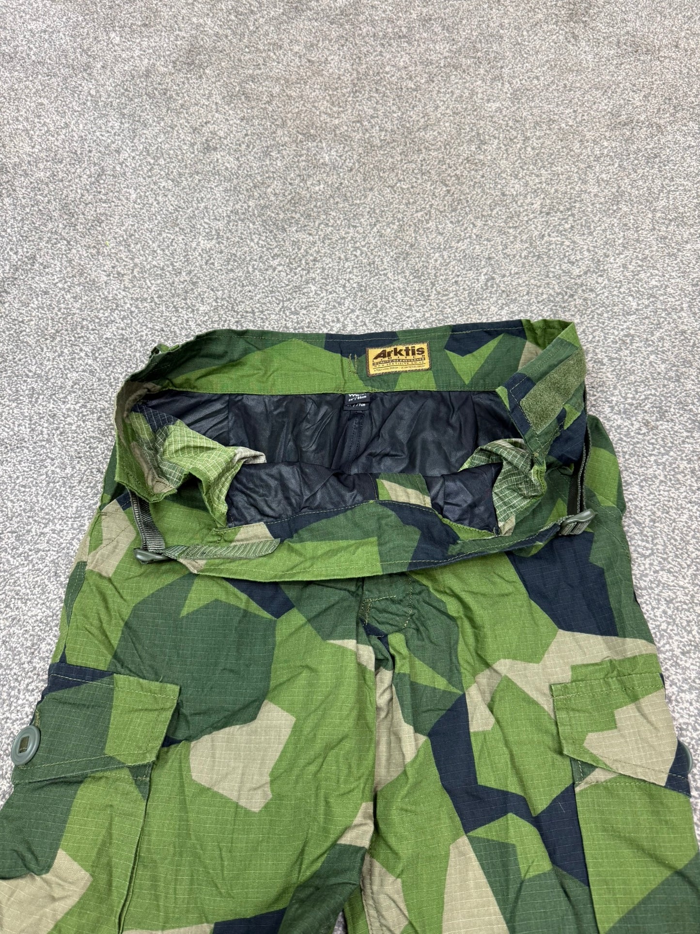 Arktis C310 Waterproof Combat Trousers 34" Swedish M90 Woodland