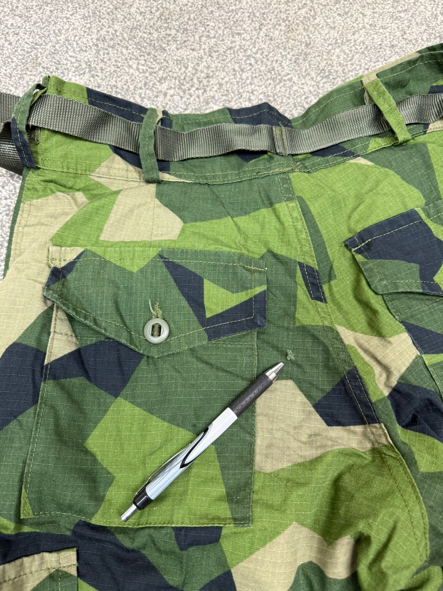 Arktis C310 Waterproof Combat Trousers 34" Swedish M90 Woodland