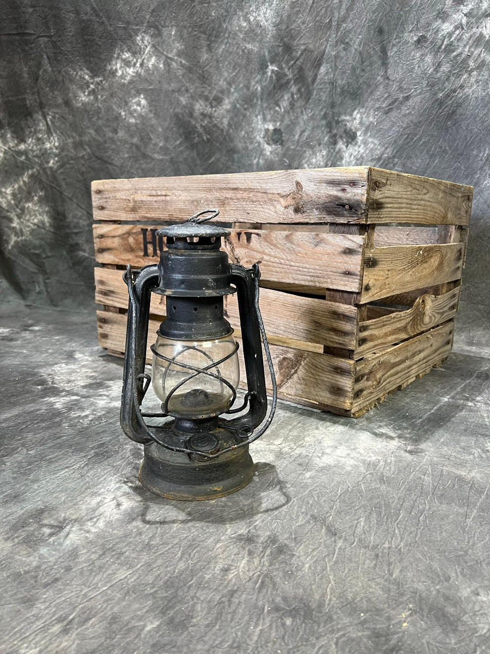Vintage German Feuerhand Paraffin Oil Lantern Lamp Rustic Home Farmhou Rust Hut