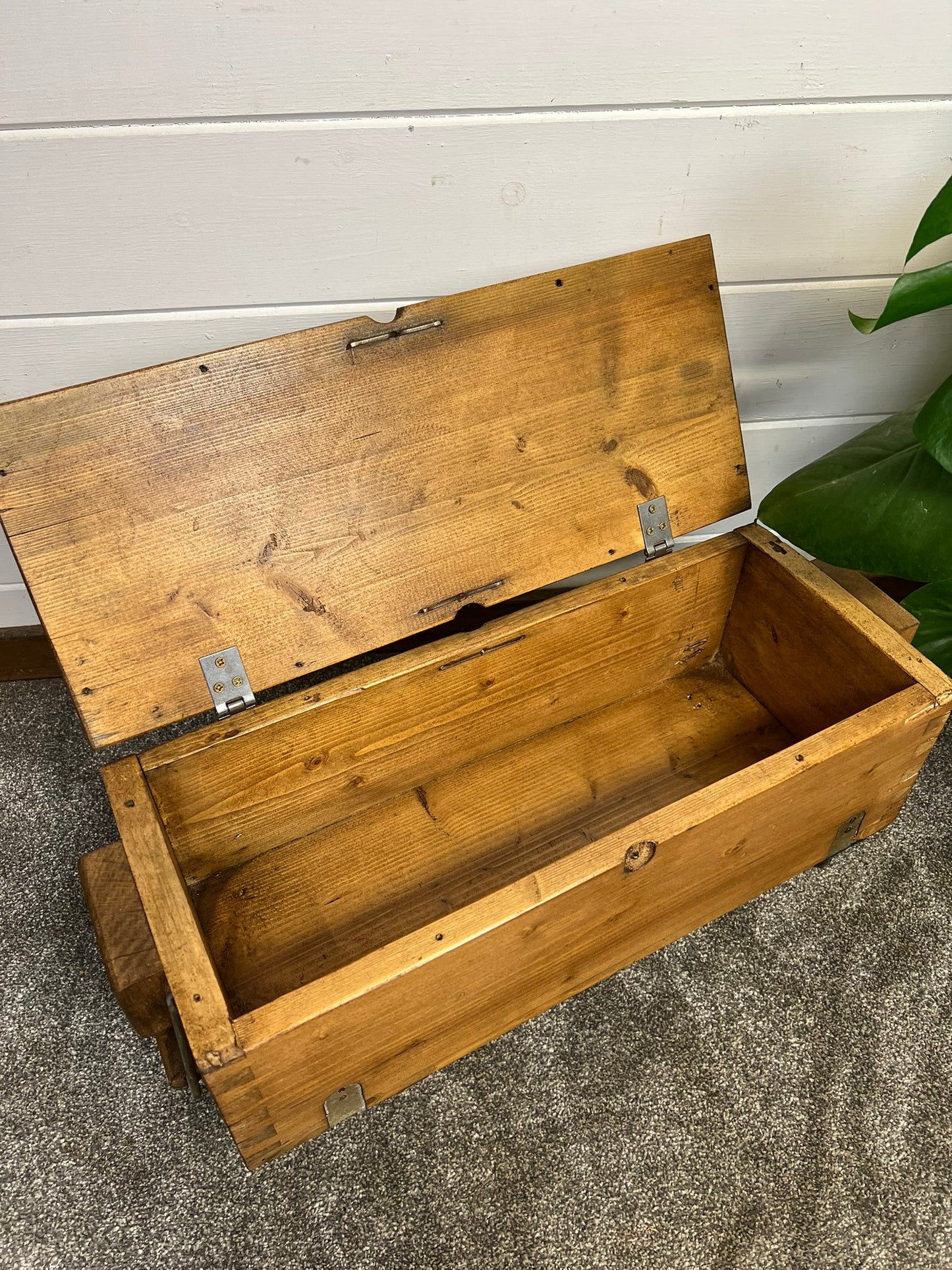 Vintage Rustic Wooden Box Side Table Storage Reclaimed Chest Cottage Farmhouse Coffee Table