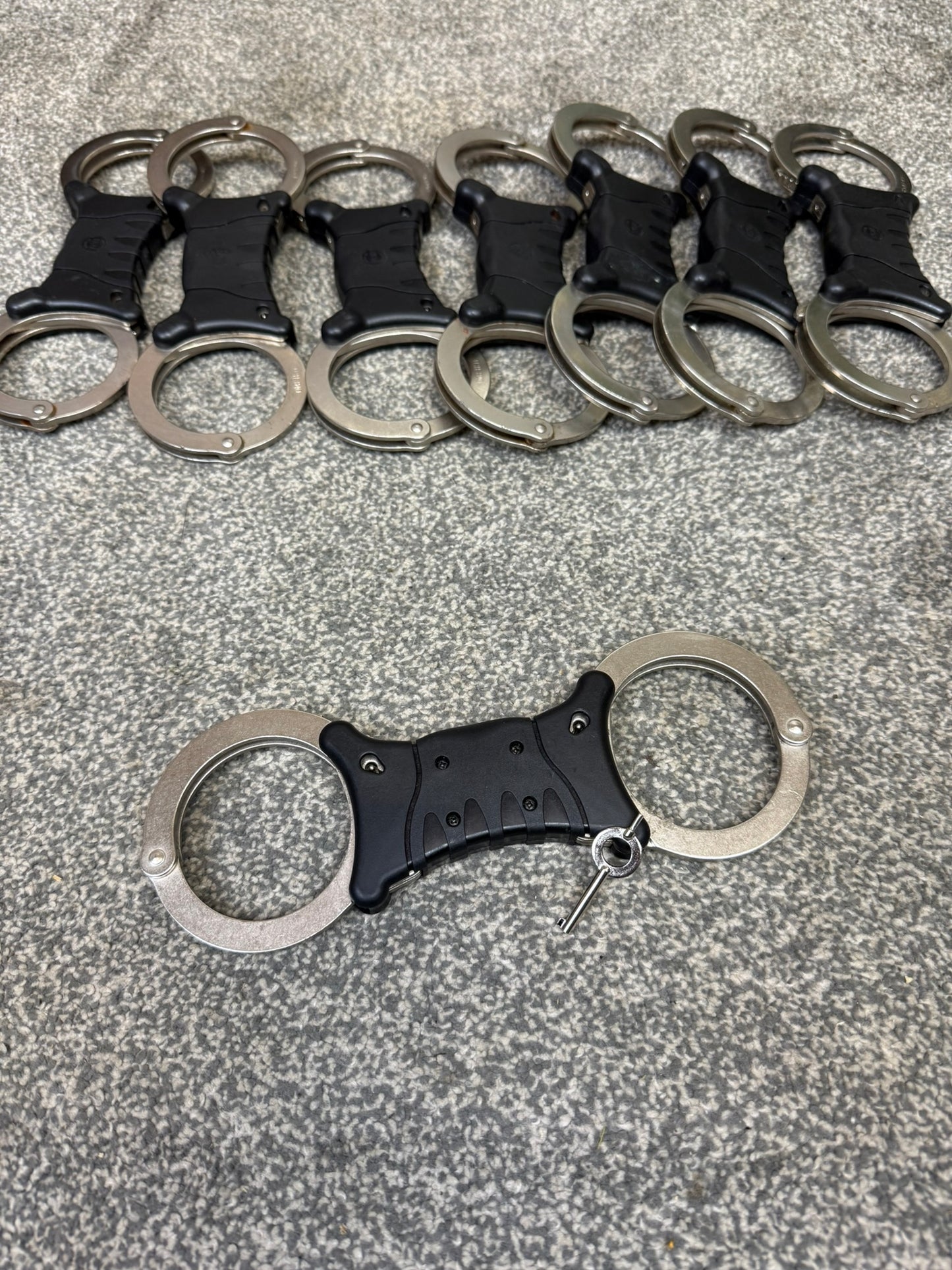 Ex Police TCH Handcuffs Genuine Cuffs With Key Security Collectible Memorabilia Restraint