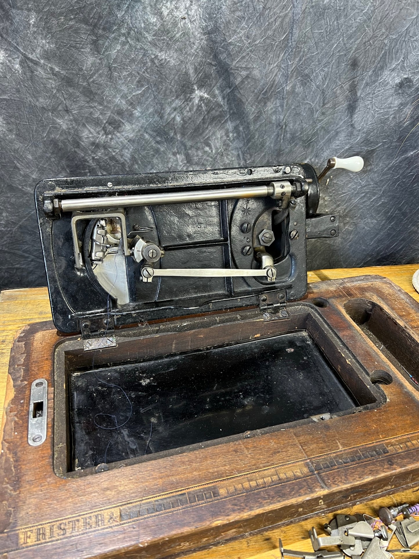 Vintage Frister & Rossmann Sewing Machine Dates 1909 Hand Crank With Wooden Case