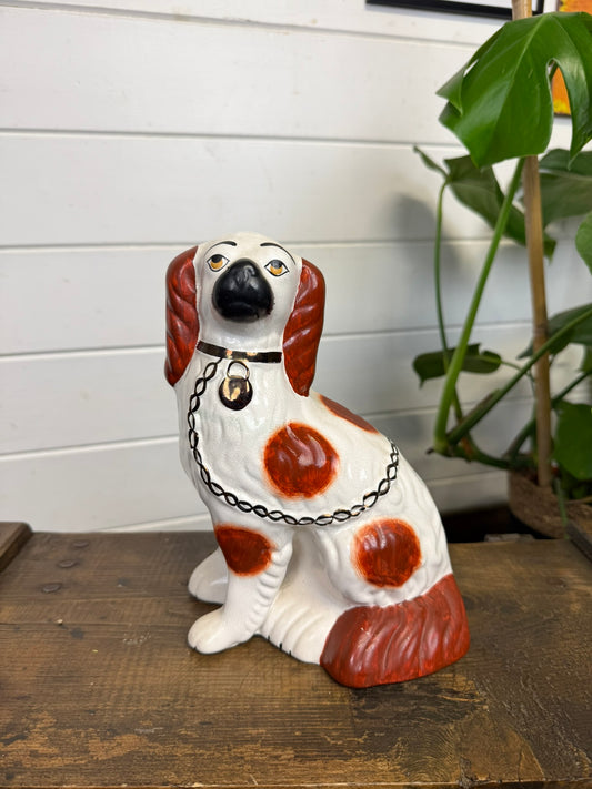 Vintage Staffordshire Pottery King Charles Spaniel Dog Figurine Ornament