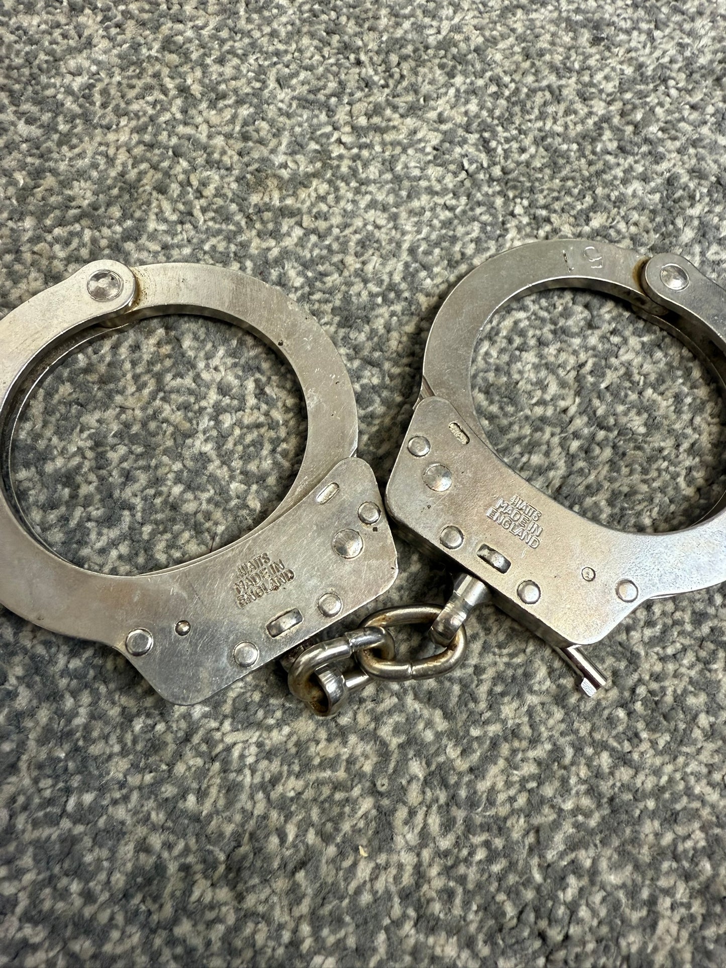 Ex Police Hiatt Chain Handcuffs With Key Security Collectible Memorabilia