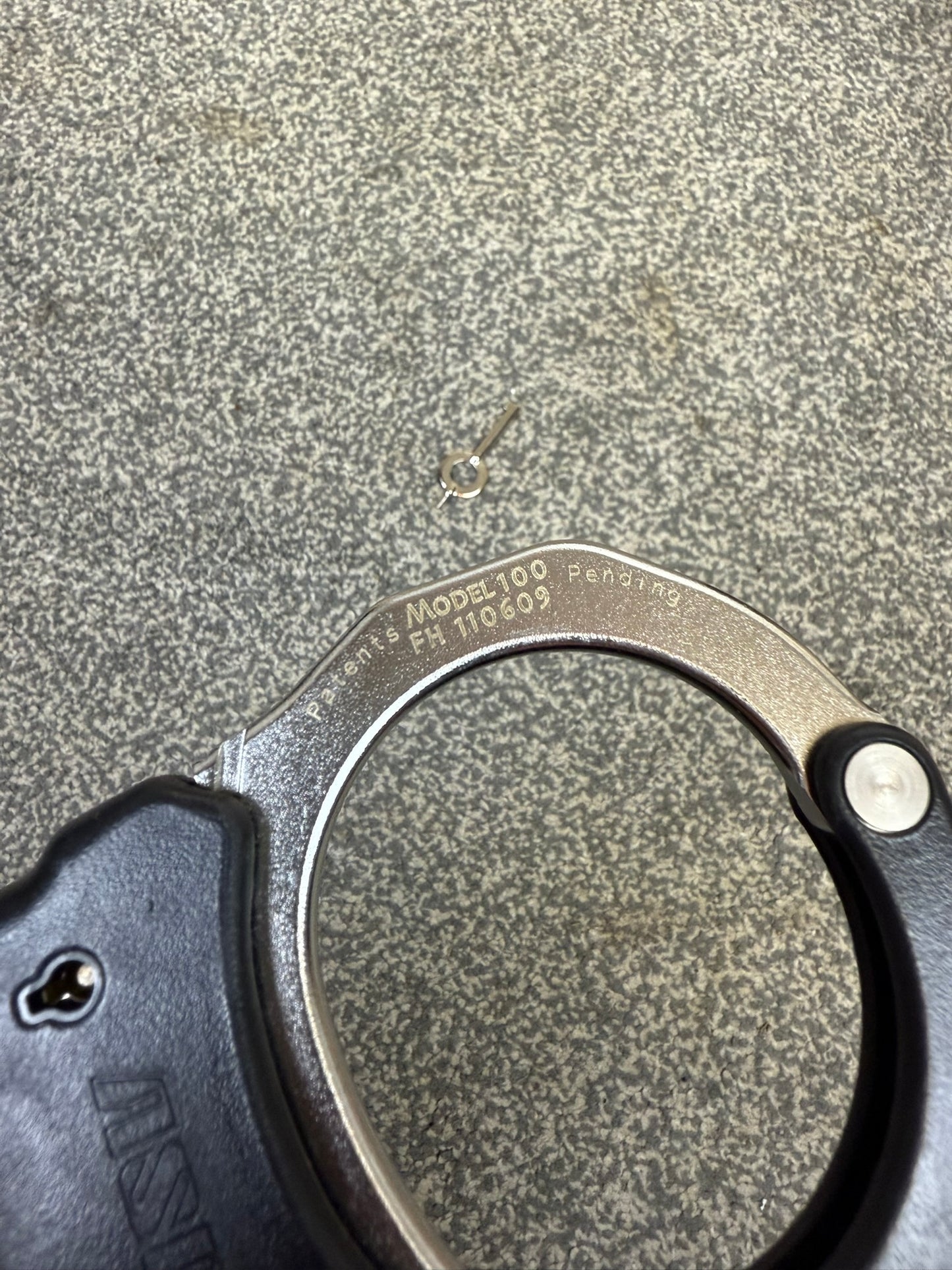 ASP Model 100 Chain Handcuffs Ex Police Cuffs - Working With Key