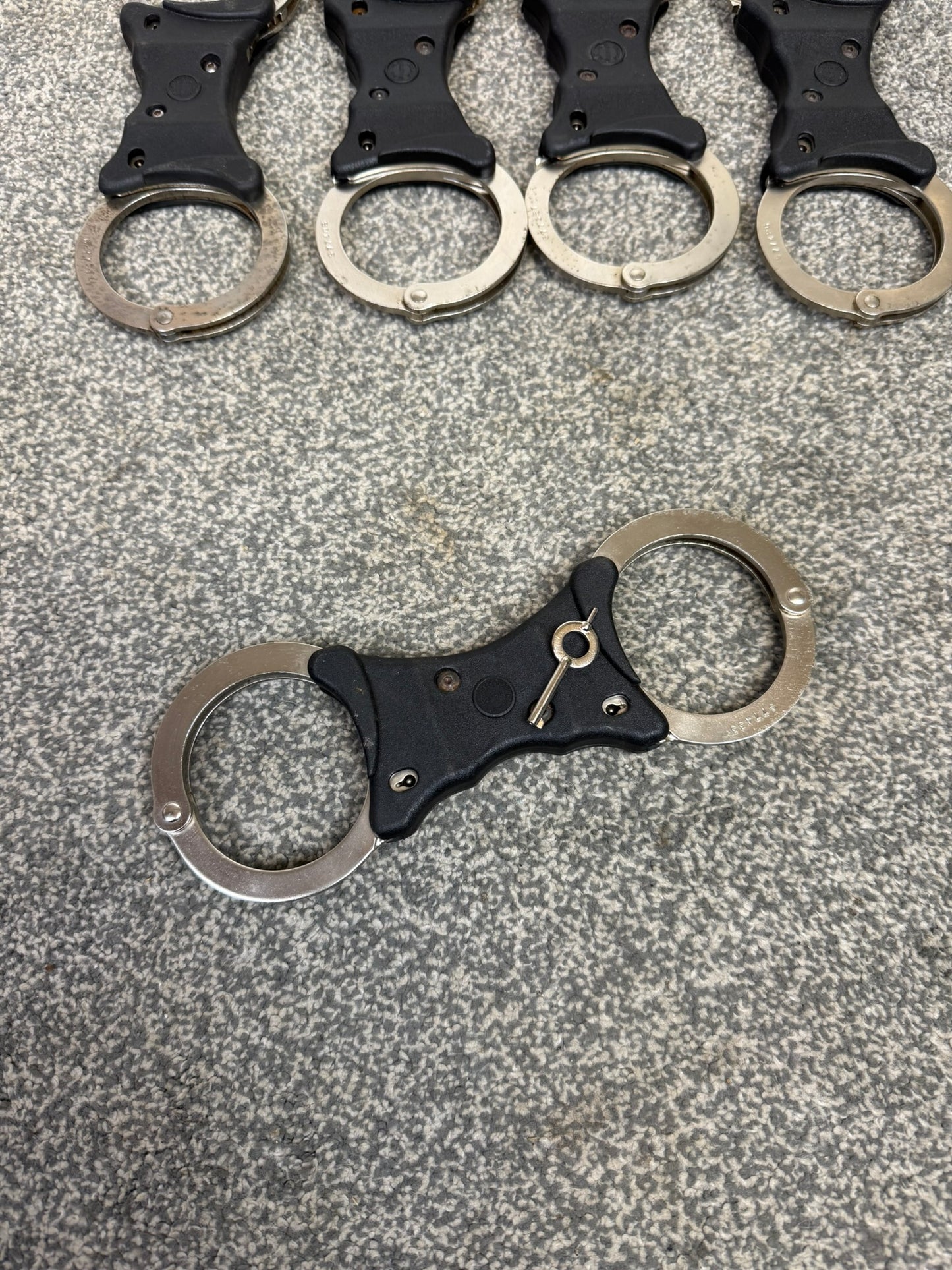 Police Hiatt Handcuffs Genuine Cuffs With Key Security Collectible Memorabilia Restraint