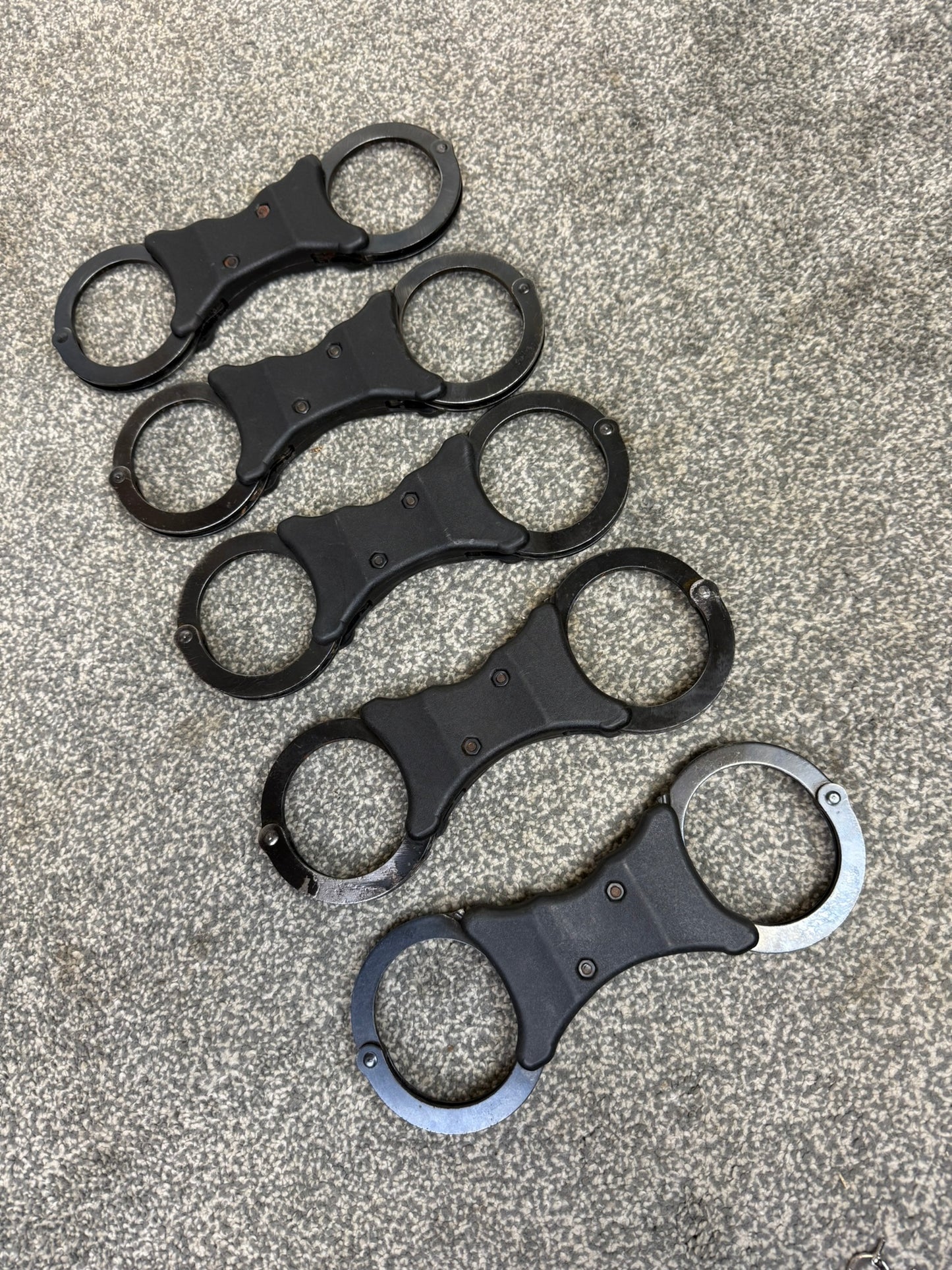 Ex Police Black Hiatt Handcuffs Genuine Cuffs With Key Security Collectible Memorabilia Restraint