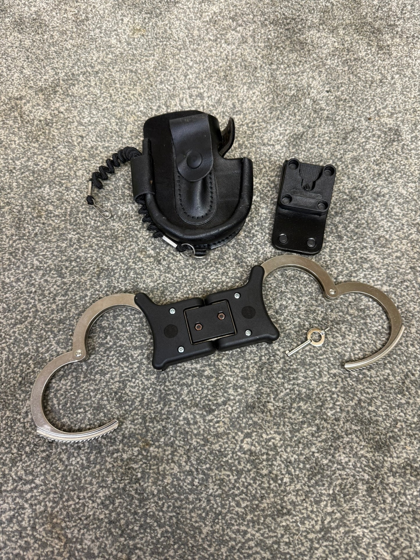 Ex Police Folding Hiatt Handcuffs Hinged Cuffs Pouch & Key Security Collectible