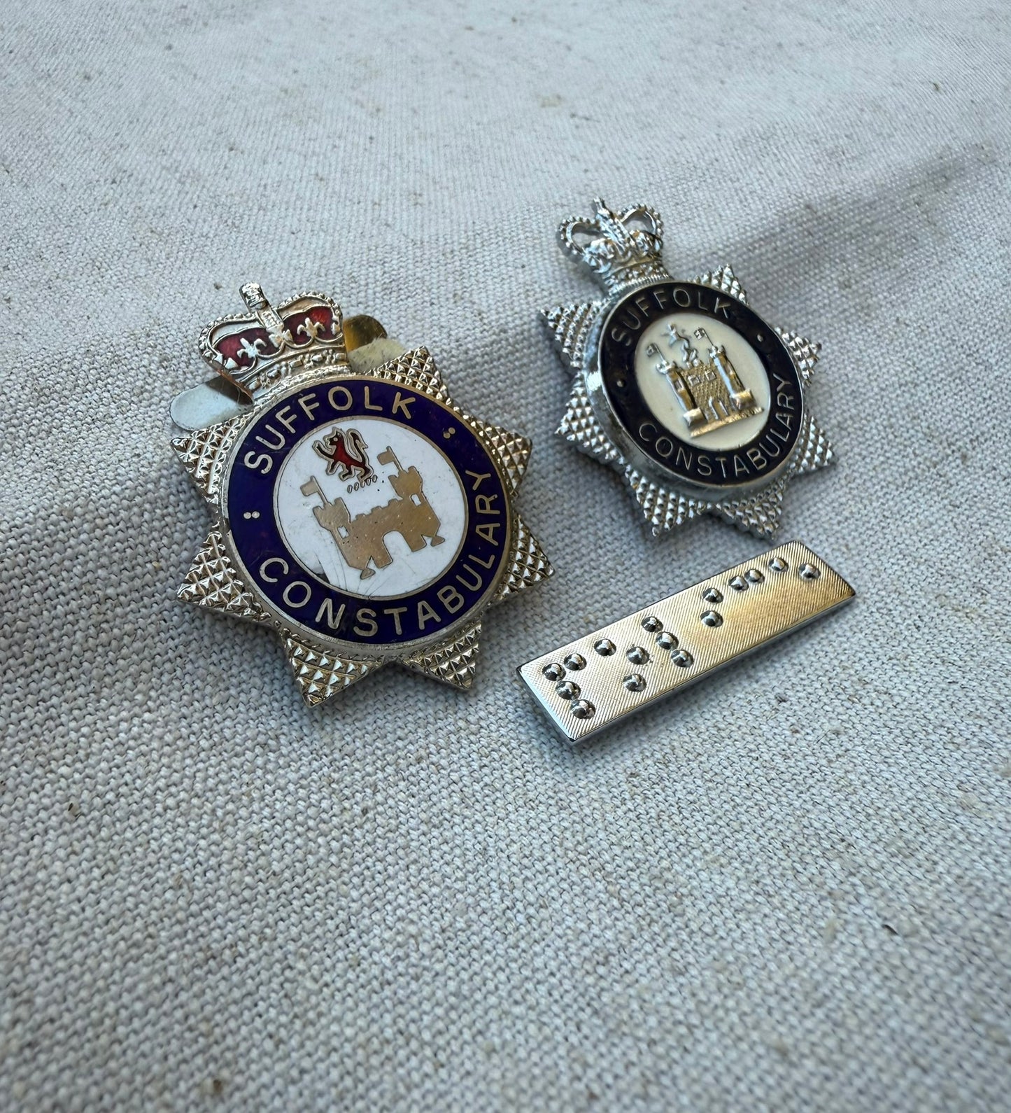 2x Ex Police Wallet Badge & Brail Bar Suffolk Constabulary Collectible Memorabilia