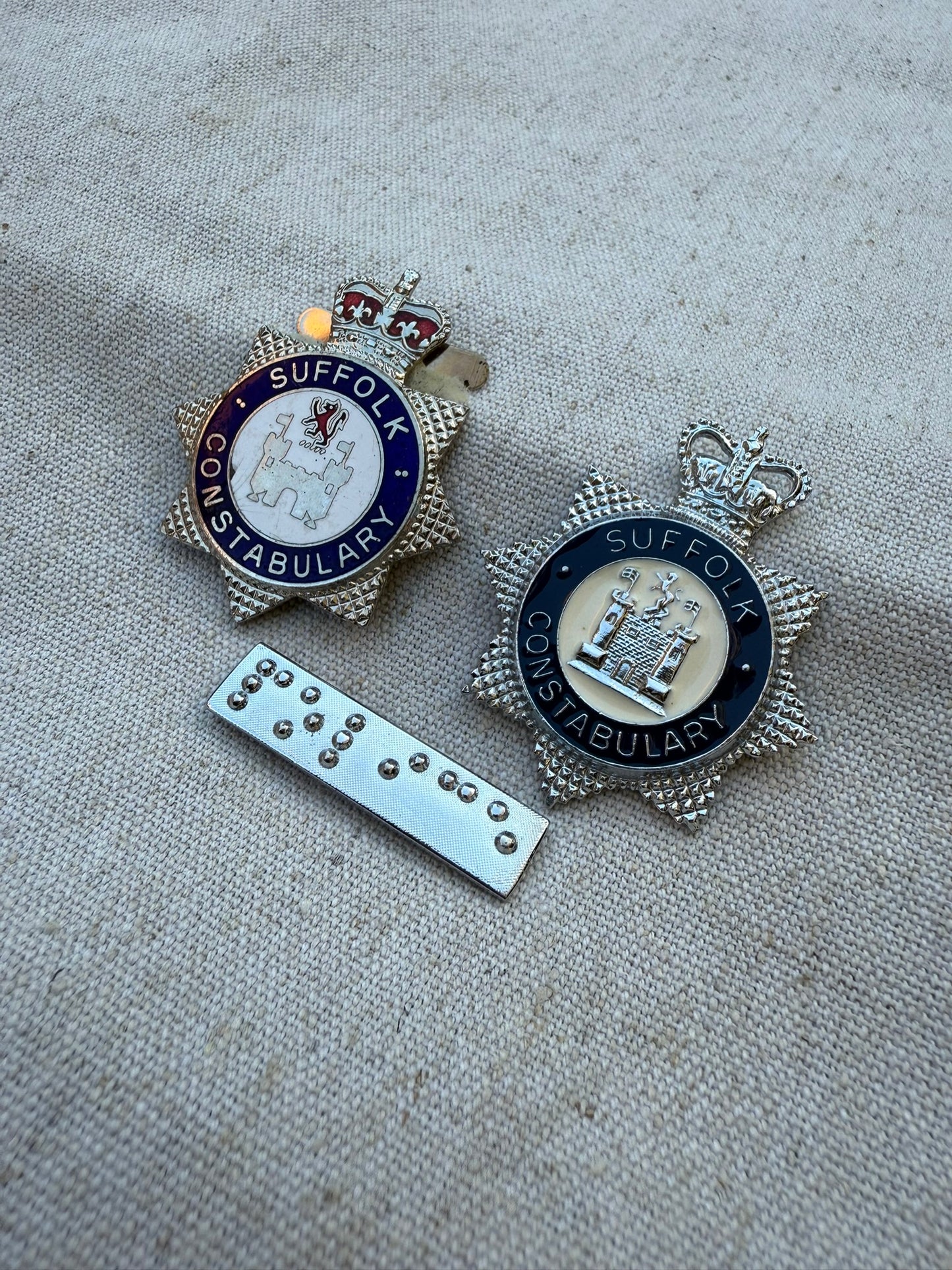 2x Ex Police Wallet Badge & Brail Bar Suffolk Constabulary Collectible Memorabilia