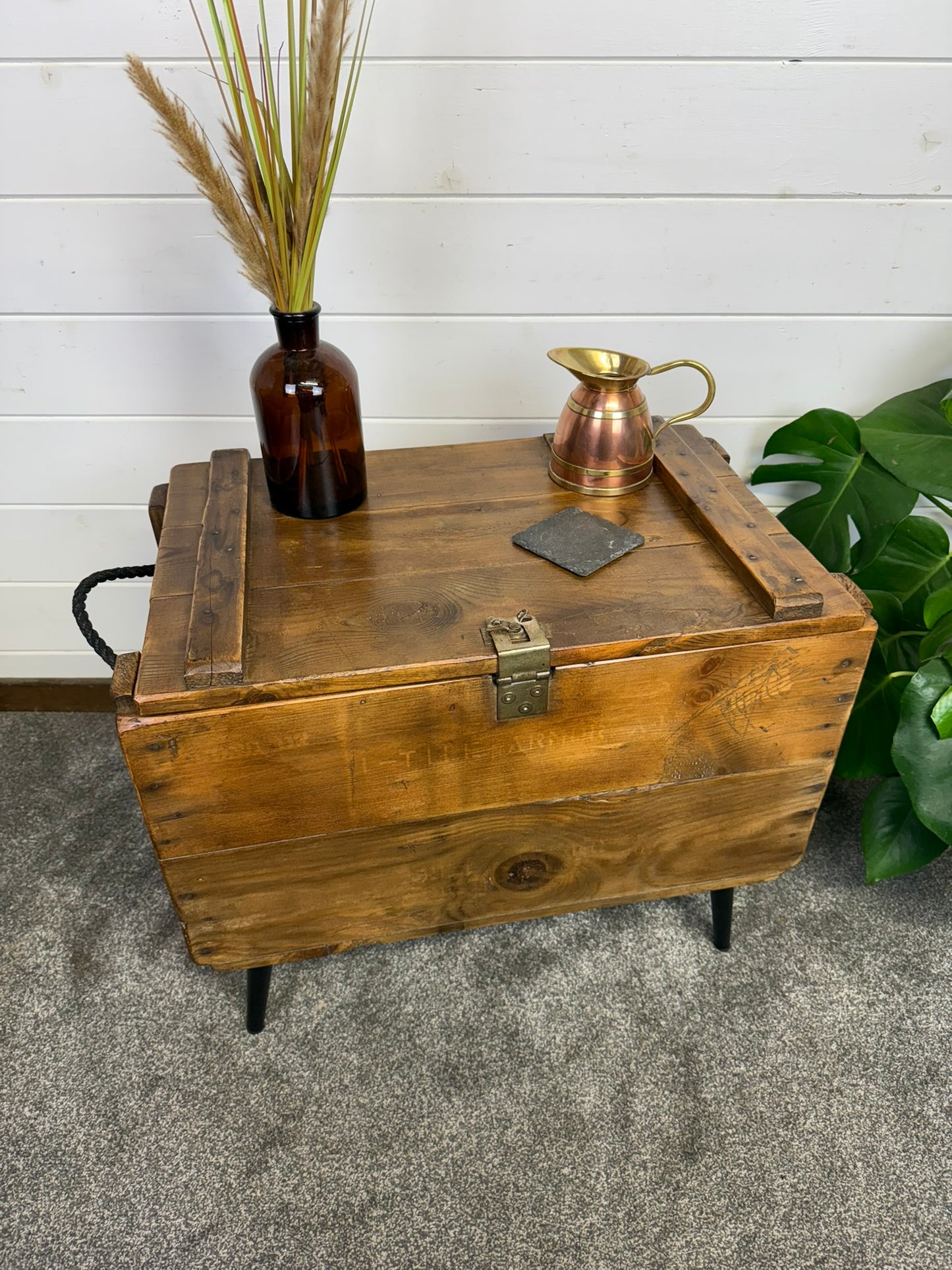 Vintage Rustic Wooden Chest Trunk Blanket Box Vintage Farmhouse Coffee Table Ottoman Ammo Box Side Table.