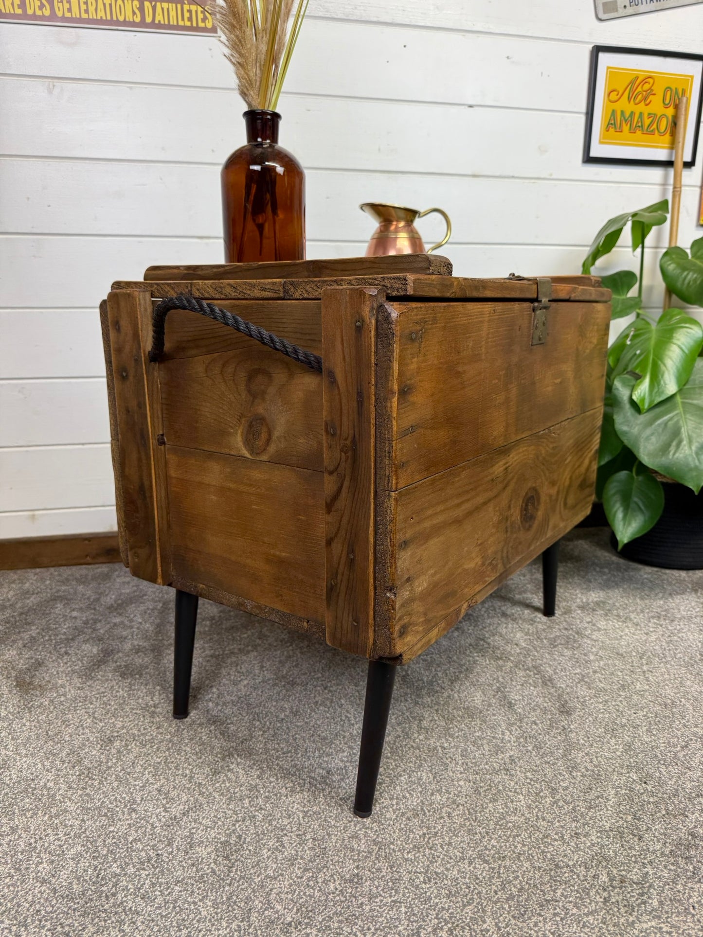 Vintage Rustic Wooden Chest Trunk Blanket Box Vintage Farmhouse Coffee Table Ottoman Ammo Box Side Table.