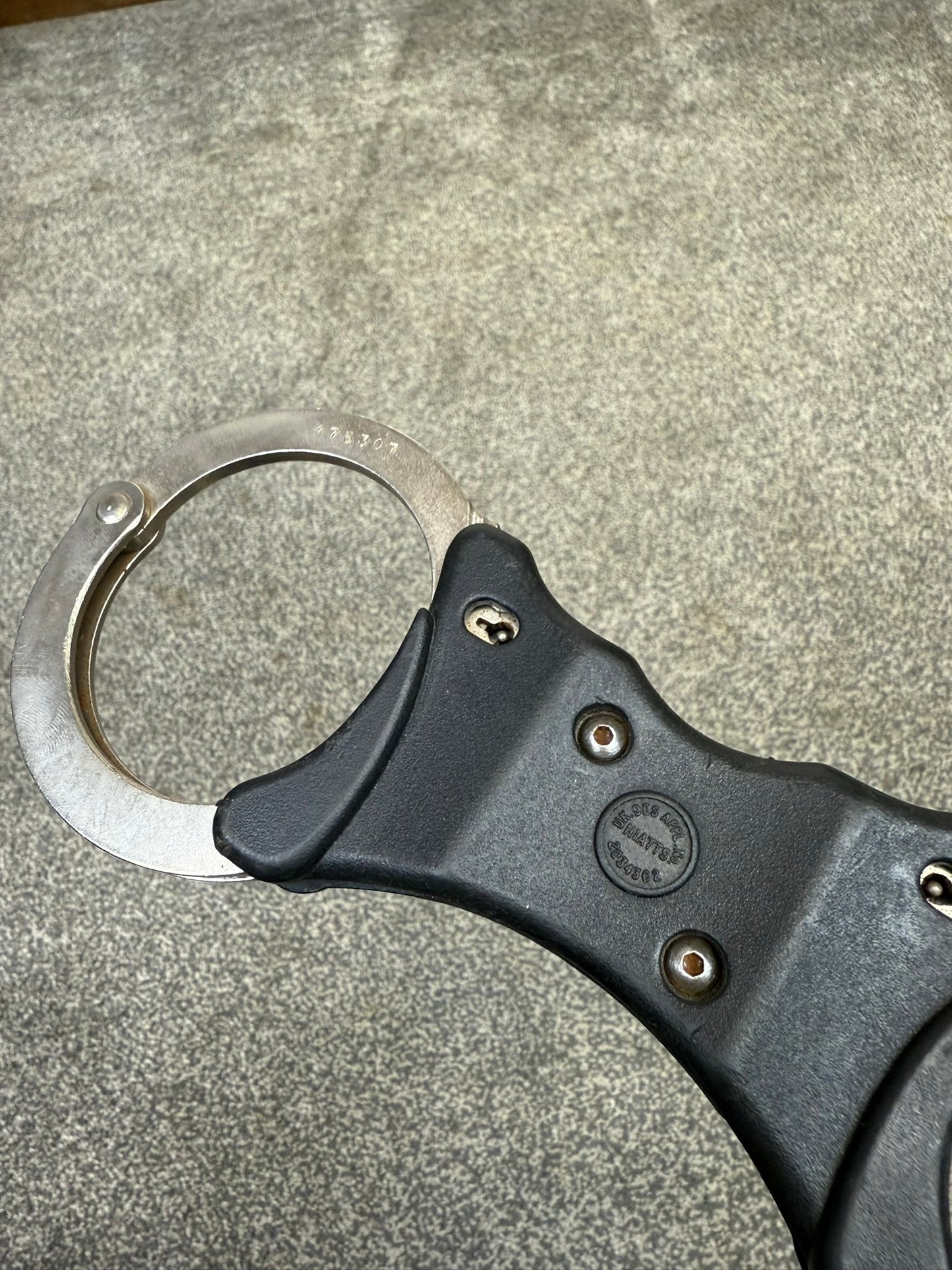 Ex Police Hiatt Rigid Handcuffs With Serial Security Cuffs Displays Collectible