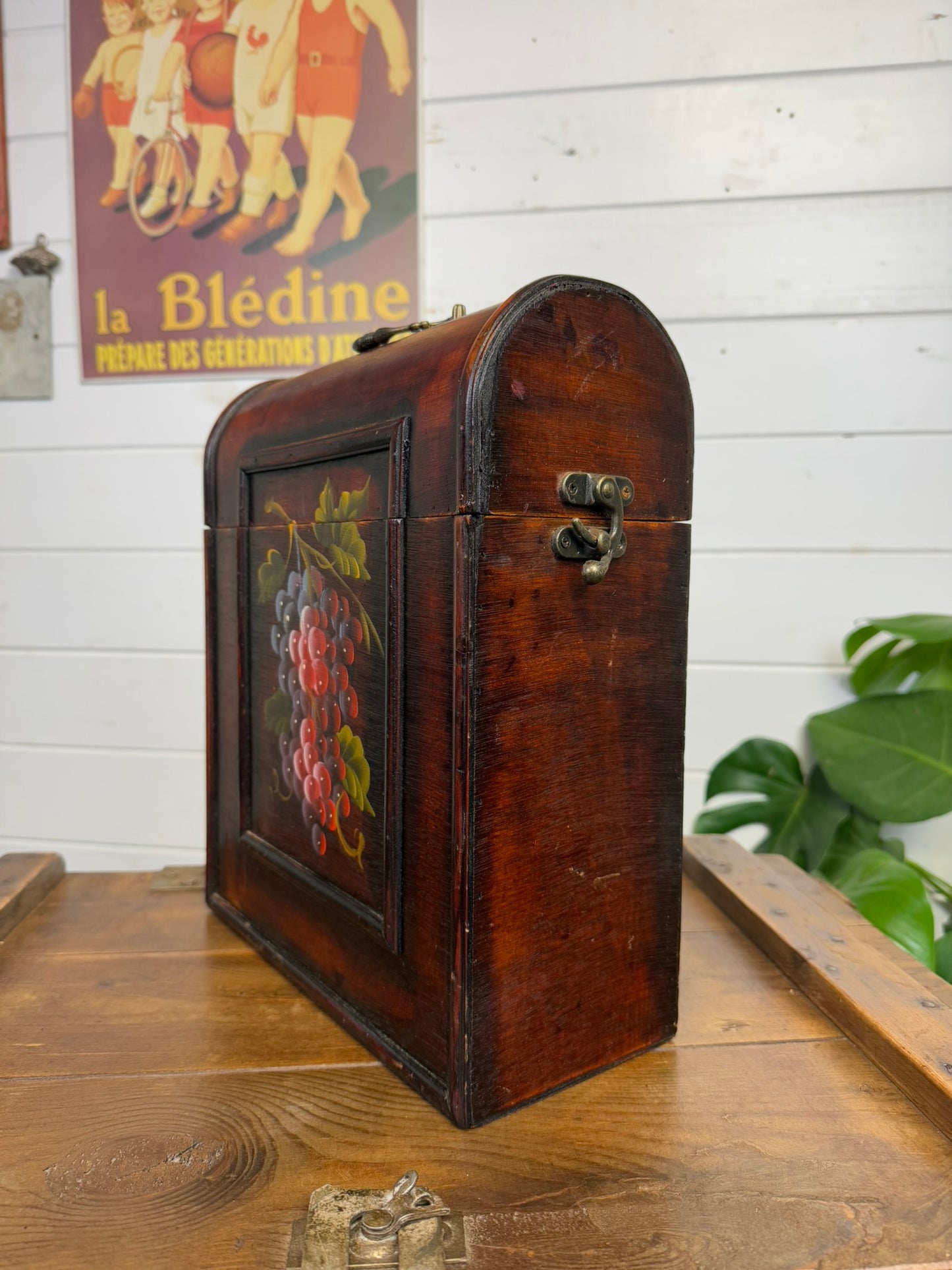 Vintage Wooden Wine Box Chest Triple Bottle Hinged Hand Painted Decorative Display