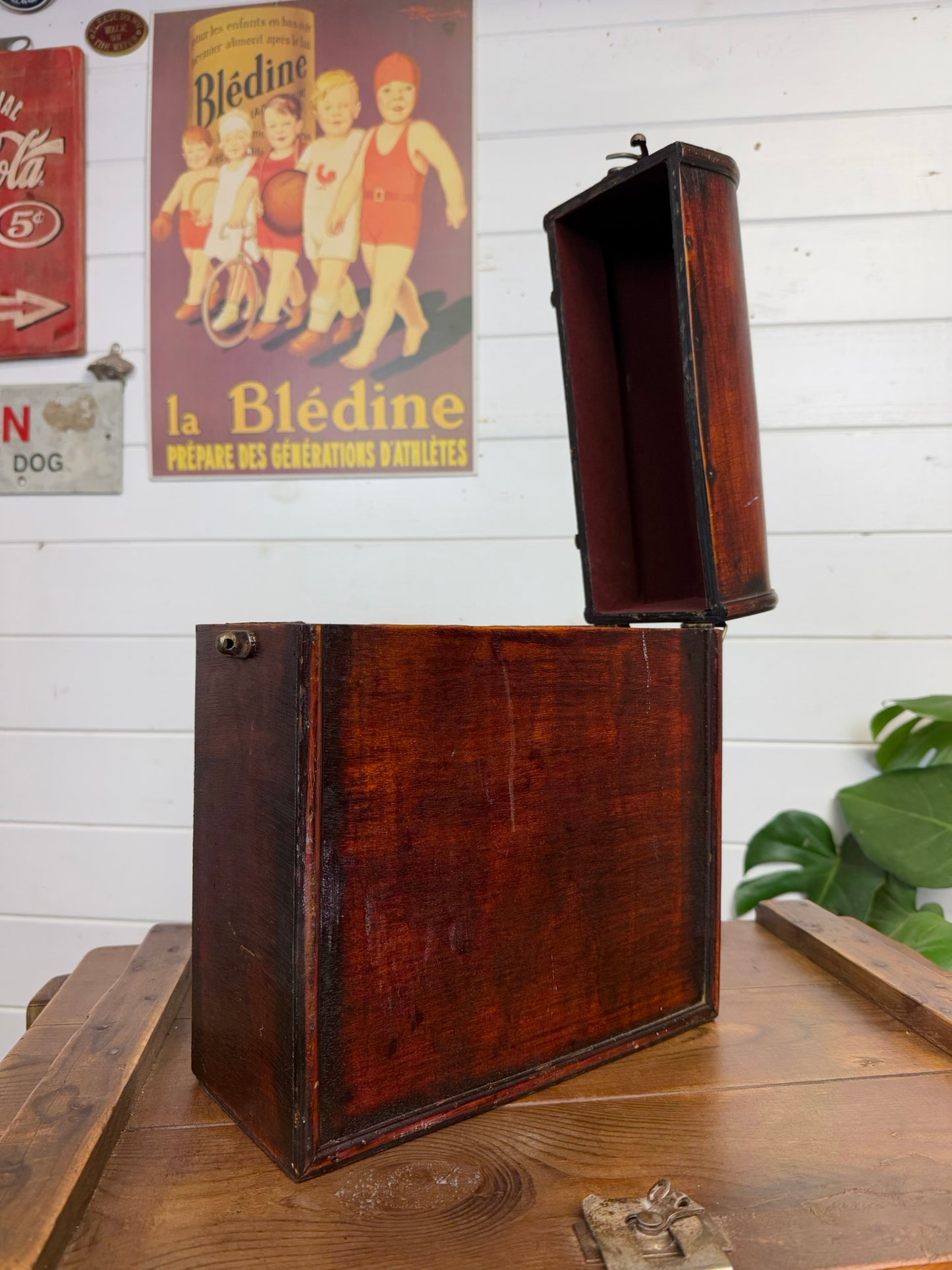 Vintage Wooden Wine Box Chest Triple Bottle Hinged Hand Painted Decorative Display
