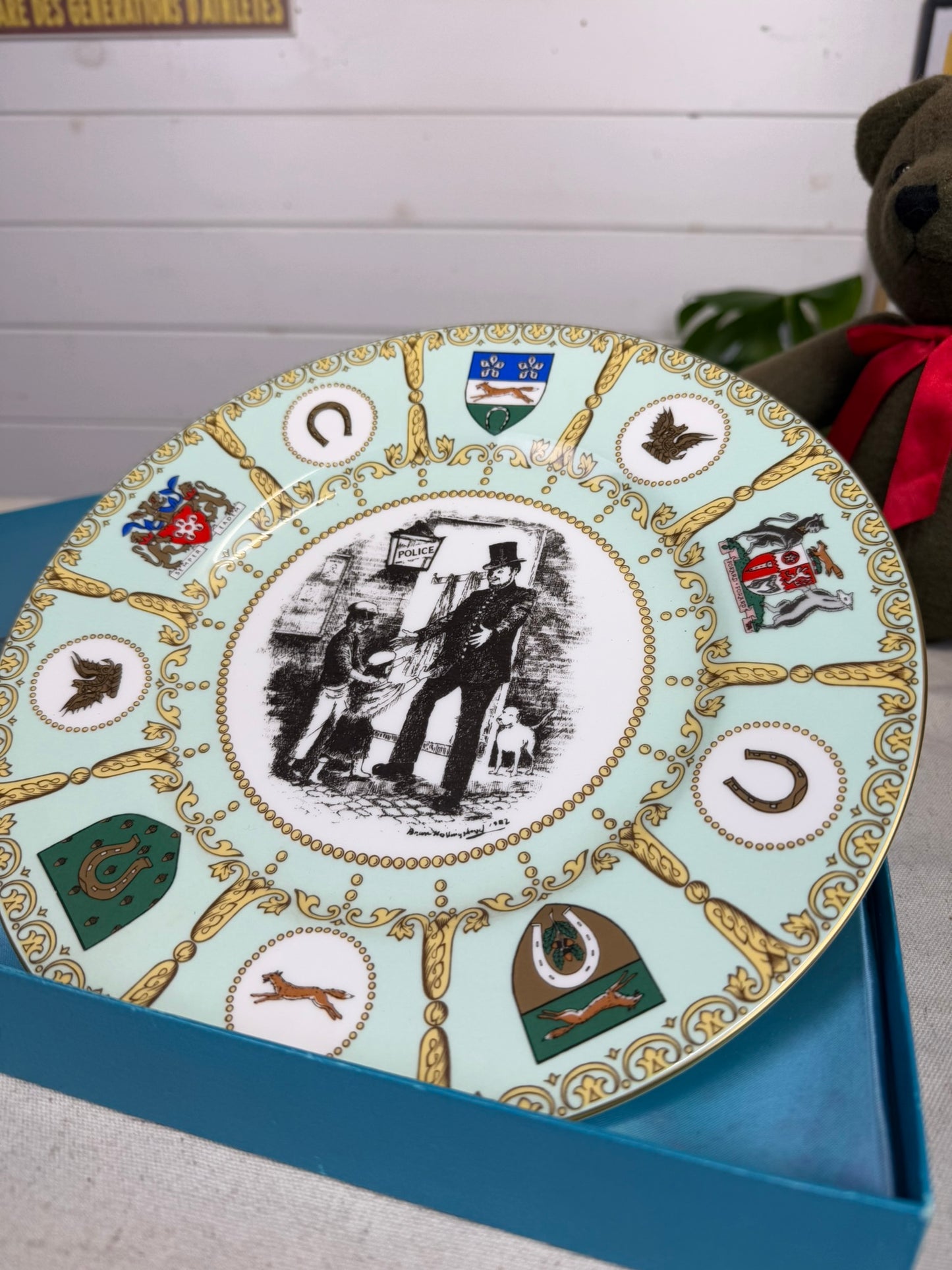 Royal Worcester Fine Bone Plate Leicestershire Constabulary Gala Day Police Collectible