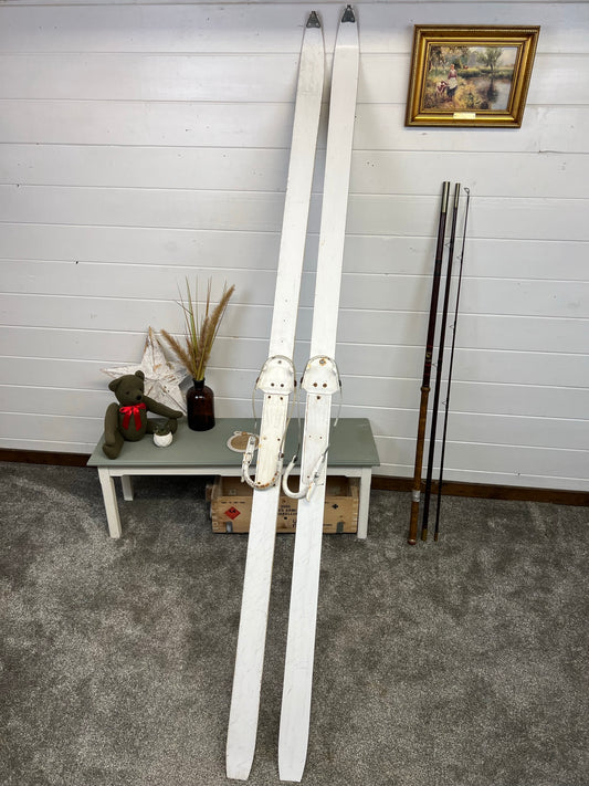 Vintage White Skis Rustic Winter Decor Home Retail Display Wall Decoration