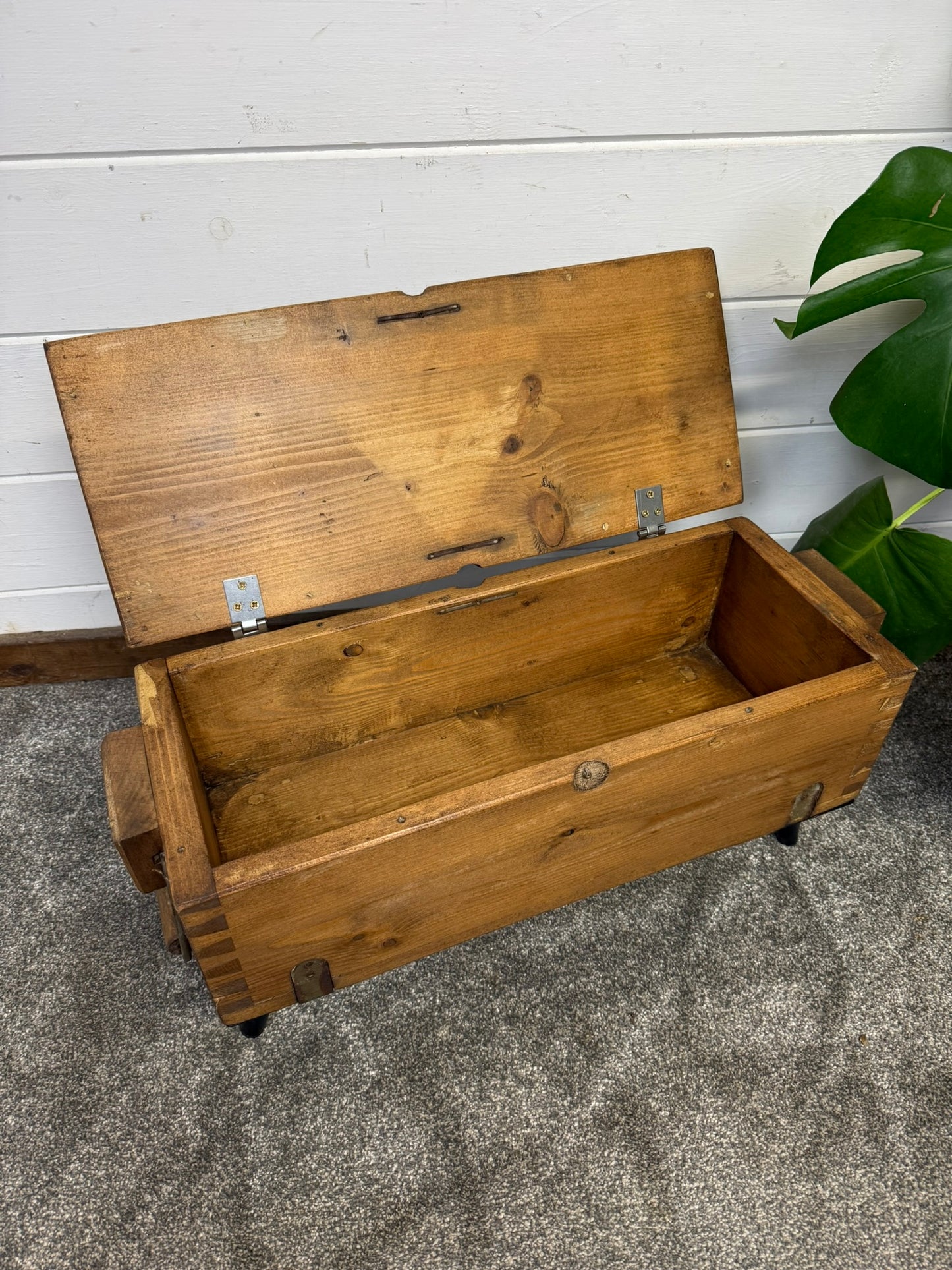 Vintage Rustic Wooden Box Side Table Storage Reclaimed Chest Cottage Farmhouse Coffee Table