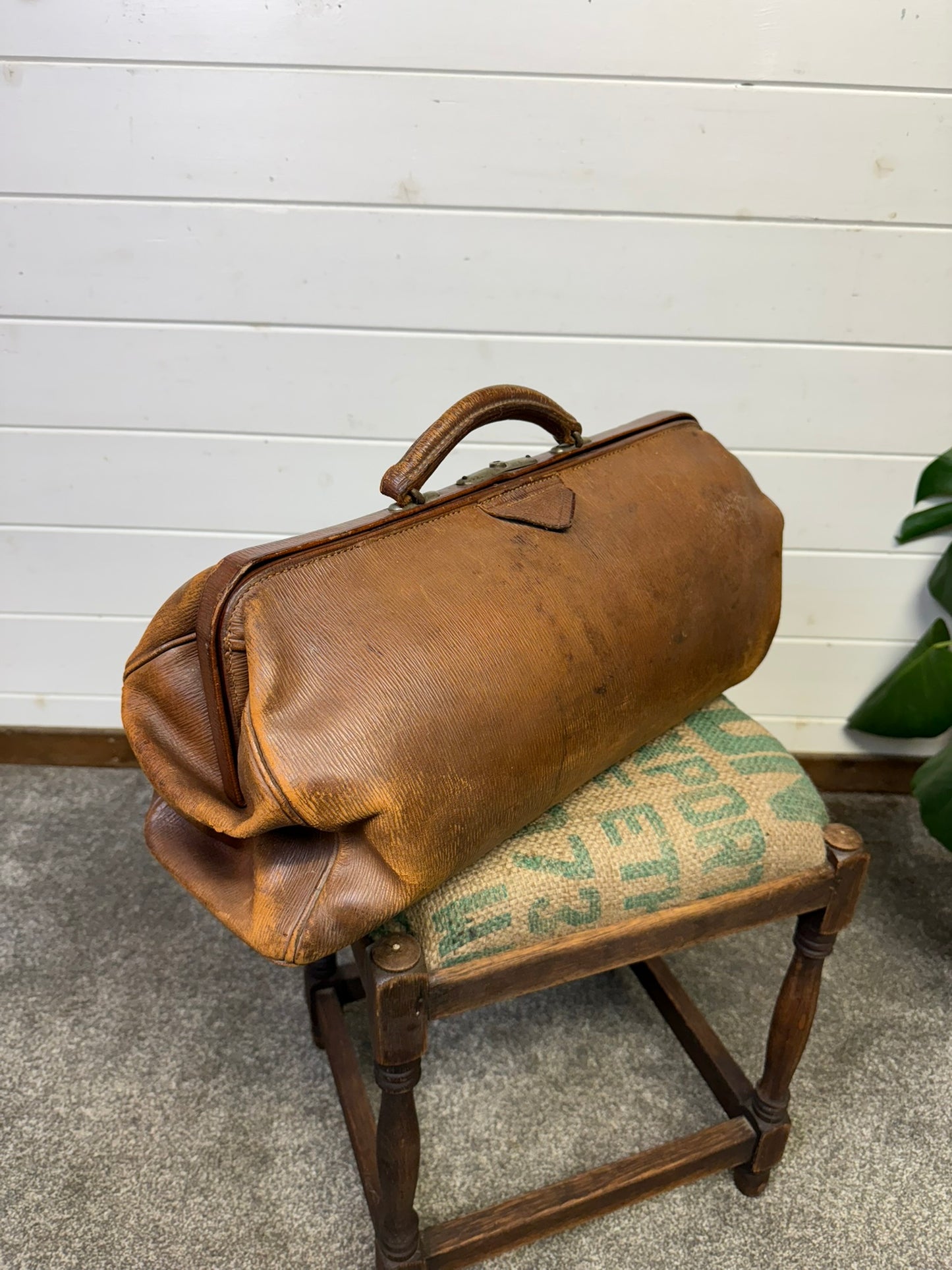 Vintage Brown Leather Doctors Bag Gladstone Bag Vintage Film Display