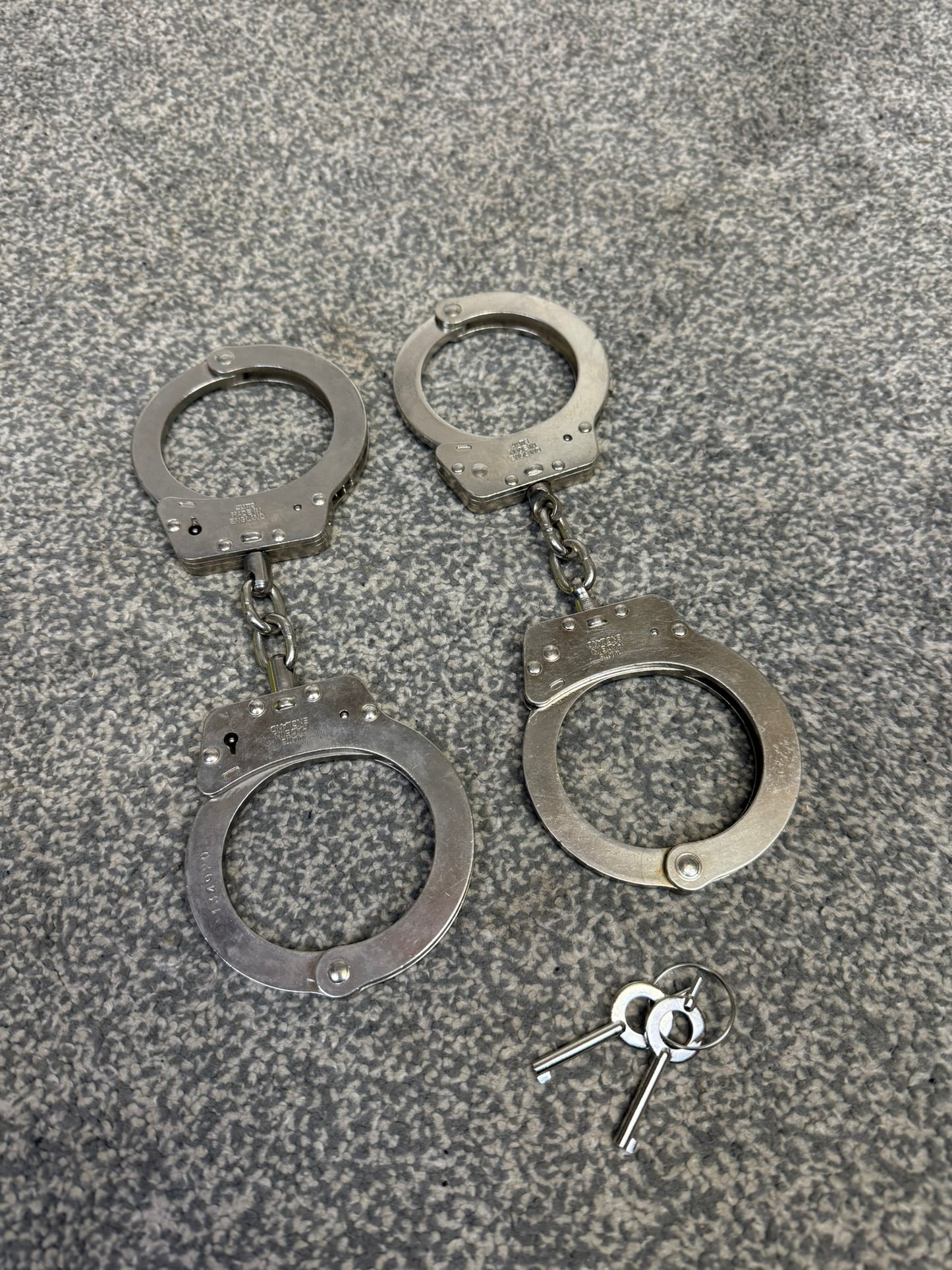 Ex Police Hiatt Chain Handcuffs With Key Security Collectible Memorabilia