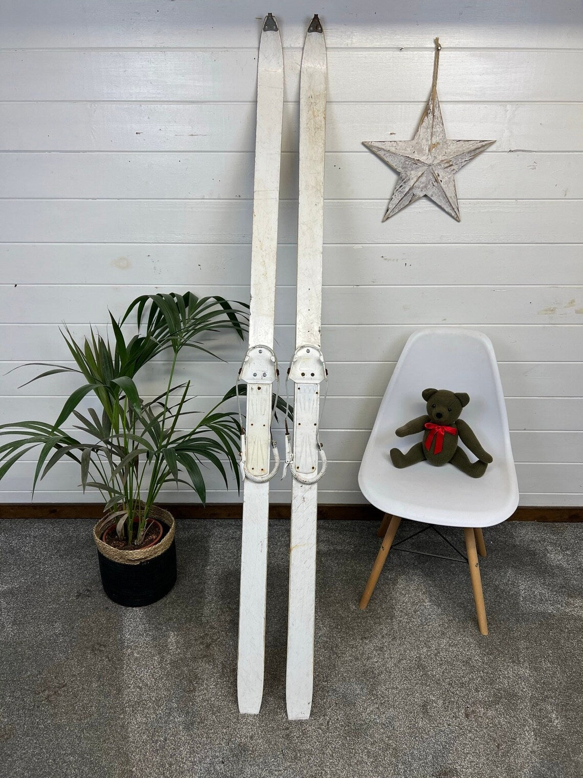 Vintage Rustic White Skis 190cm Nordic Ski Wall Shop Display Wedding Pub Winter Decor