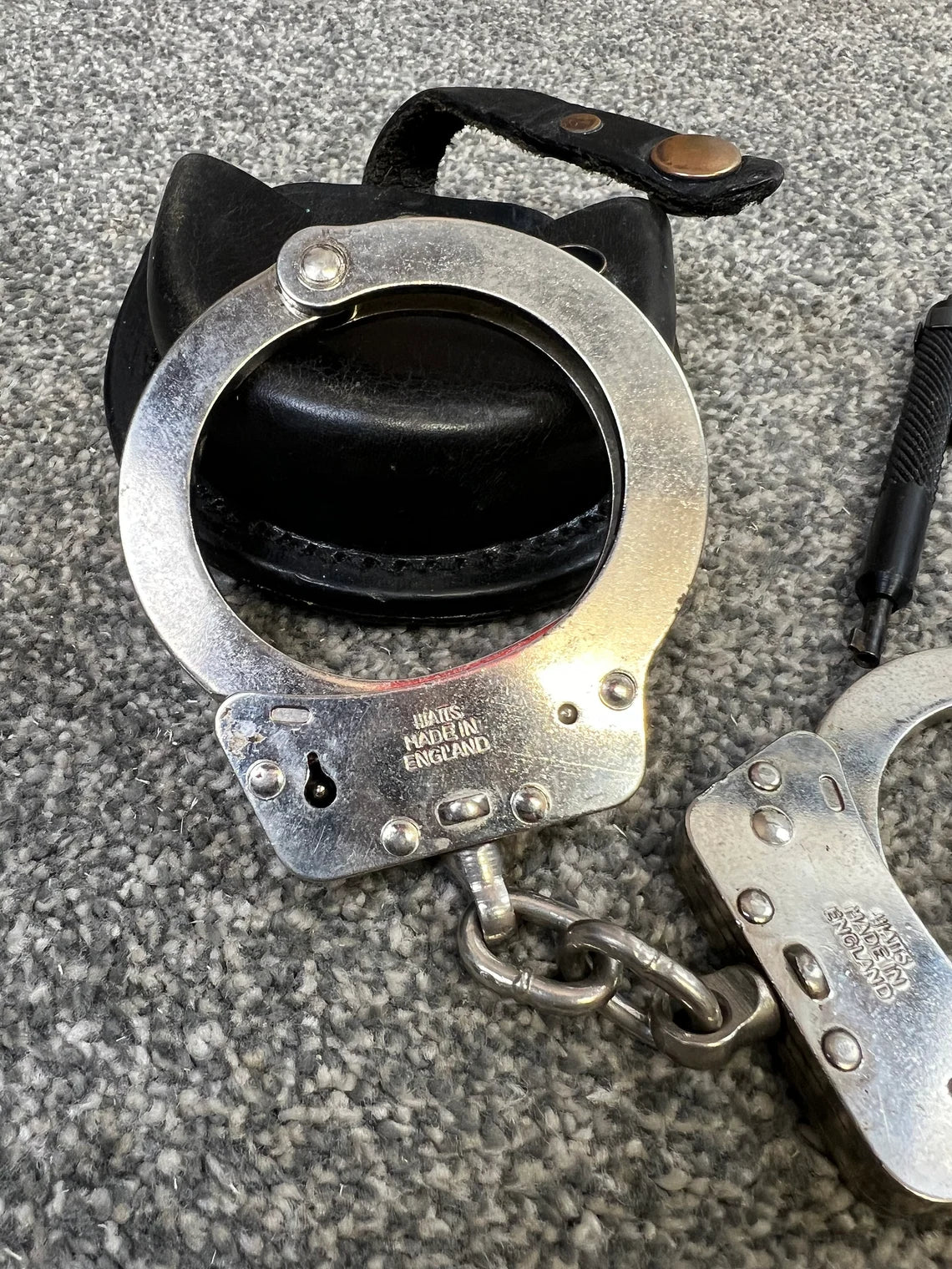 Vintage Police Hiatt Chain Link Handcuffs With Leather Pouch & Key Collectible Memorabilia