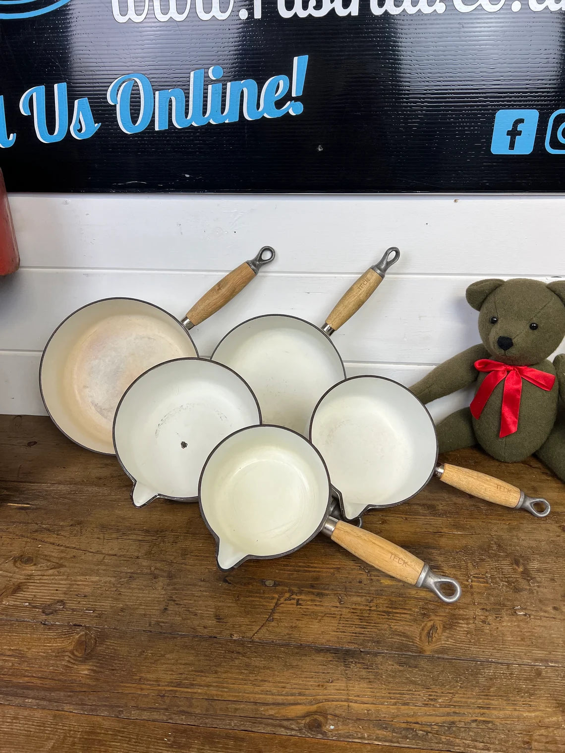 Vintage Le Creuset White Pan Set of 5 With Lids Cast Iron Saucepan Vintage French Retro Kitchen