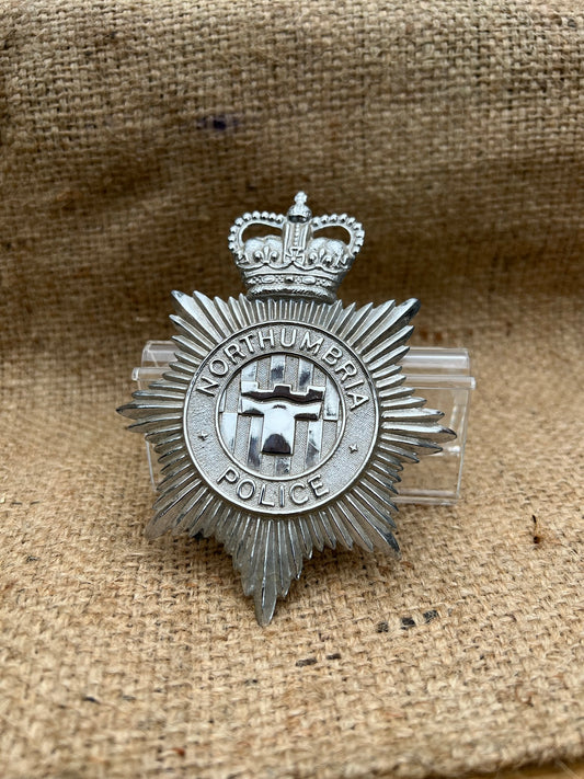 Obsolete Northumbria Police Bobby Helmet Badge Queens Crown Collector Badge Memorabilia