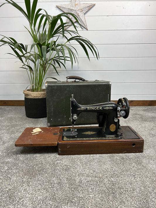 Vintage Singer Sewing Machine 99K Dates 1951 With Hard Case & Keys