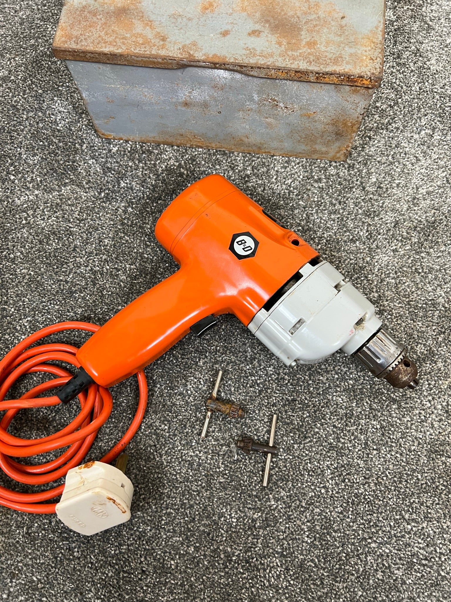 Old black deals & decker drills