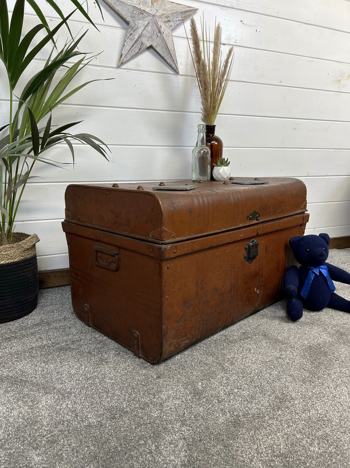 Vintage Metal Travel Chest Large Trunk Rustic Home Coffee Table Blanket Storage Box