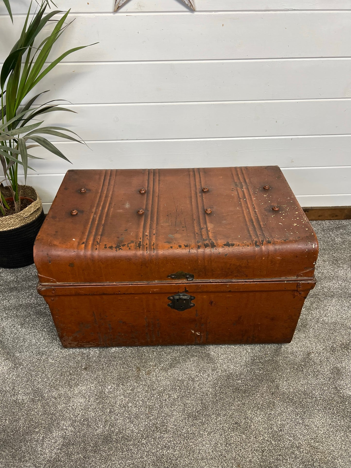 Vintage Metal Travel Chest Large Trunk Rustic Home Coffee Table Blanket Storage Box