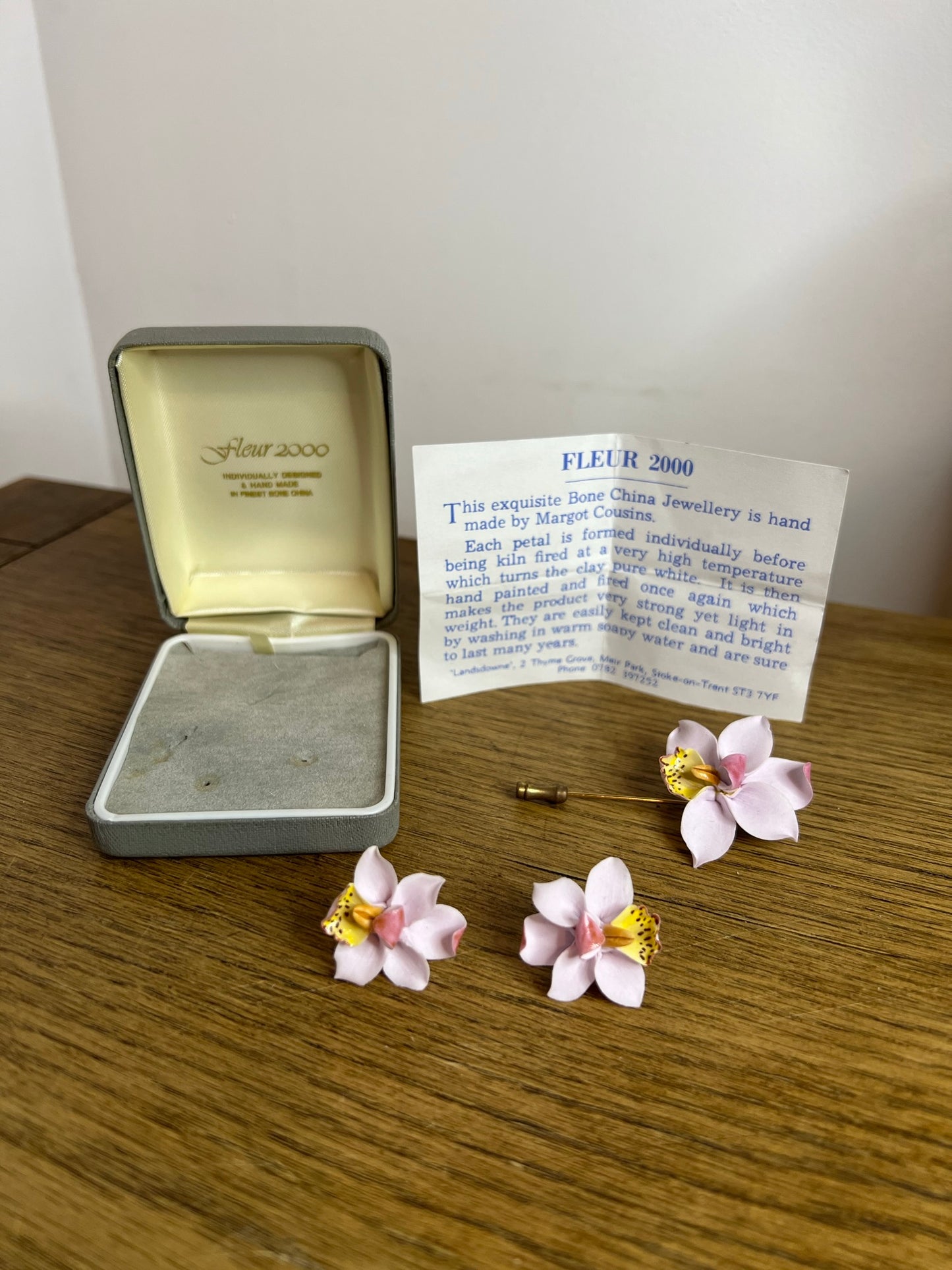 Fleur 2000 Margot Cousins Bone China Stick Pin Brooch & Earring Set Vintage Orchid