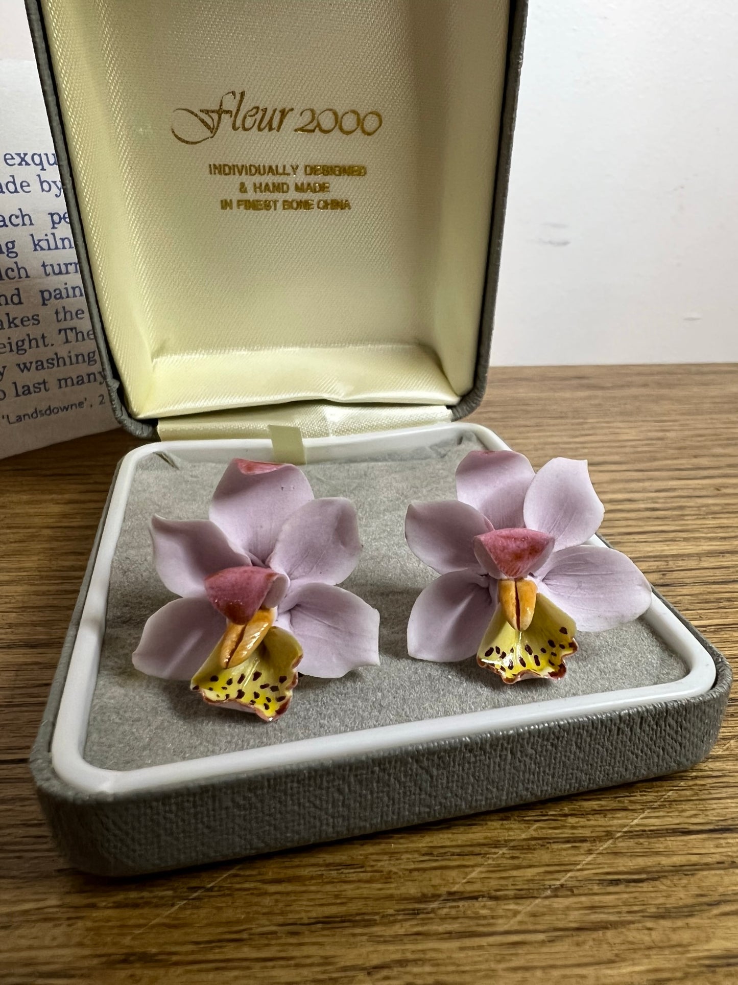 Fleur 2000 Margot Cousins Bone China Stick Pin Brooch & Earring Set Vintage Orchid