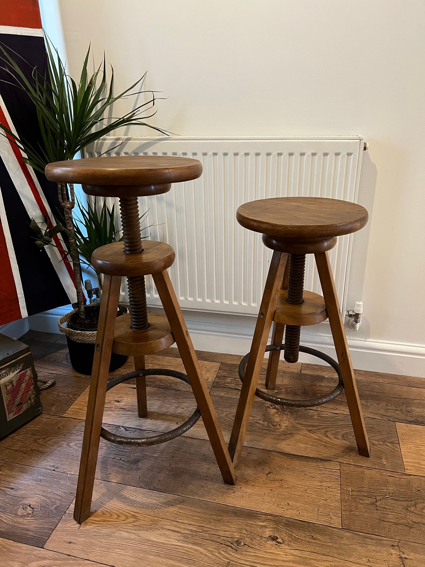 2x Vintage Industrial Wooden Artist Stools PAIR Adjustable Bar Lab Screw Stool Retro Kitchen