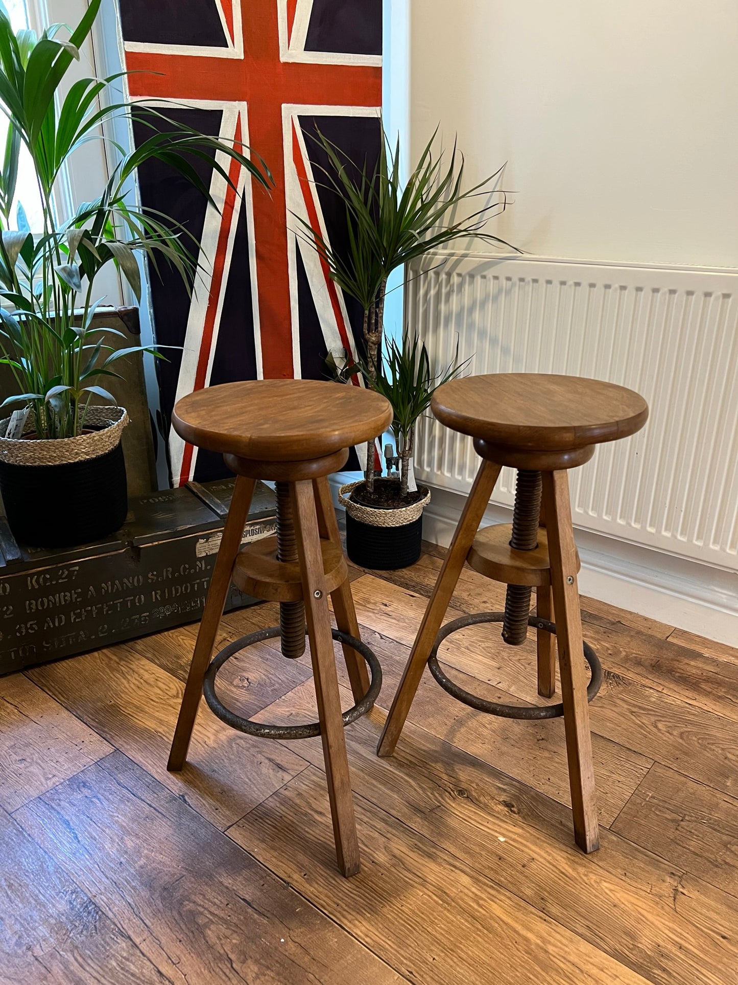 2x Vintage Industrial Wooden Artist Stools PAIR Adjustable Bar Lab Screw Stool Retro Kitchen