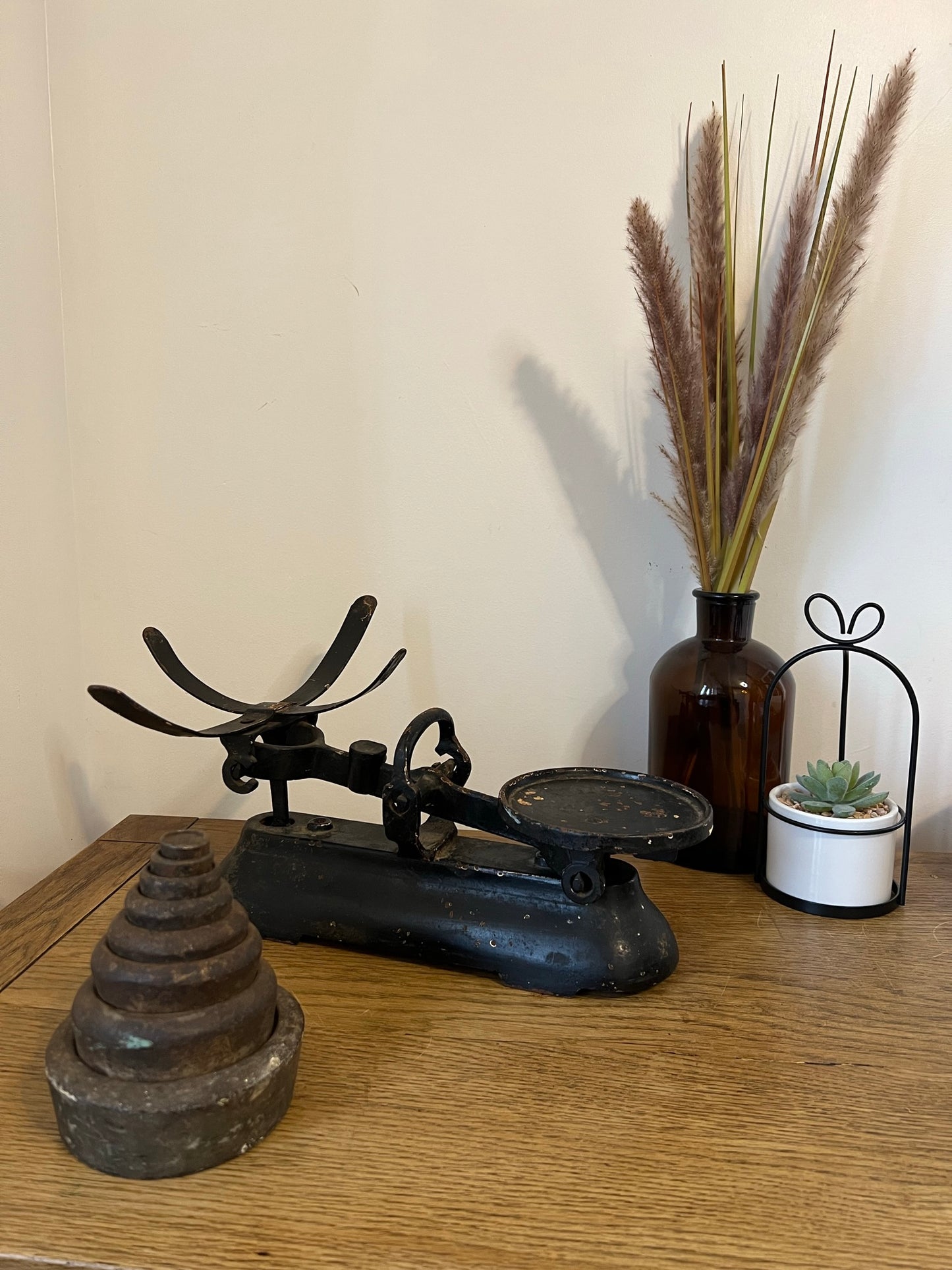 Vintage Cast Iron Weighing Scales Kitchen Grocery or Market Scales Rustic Farmhouse