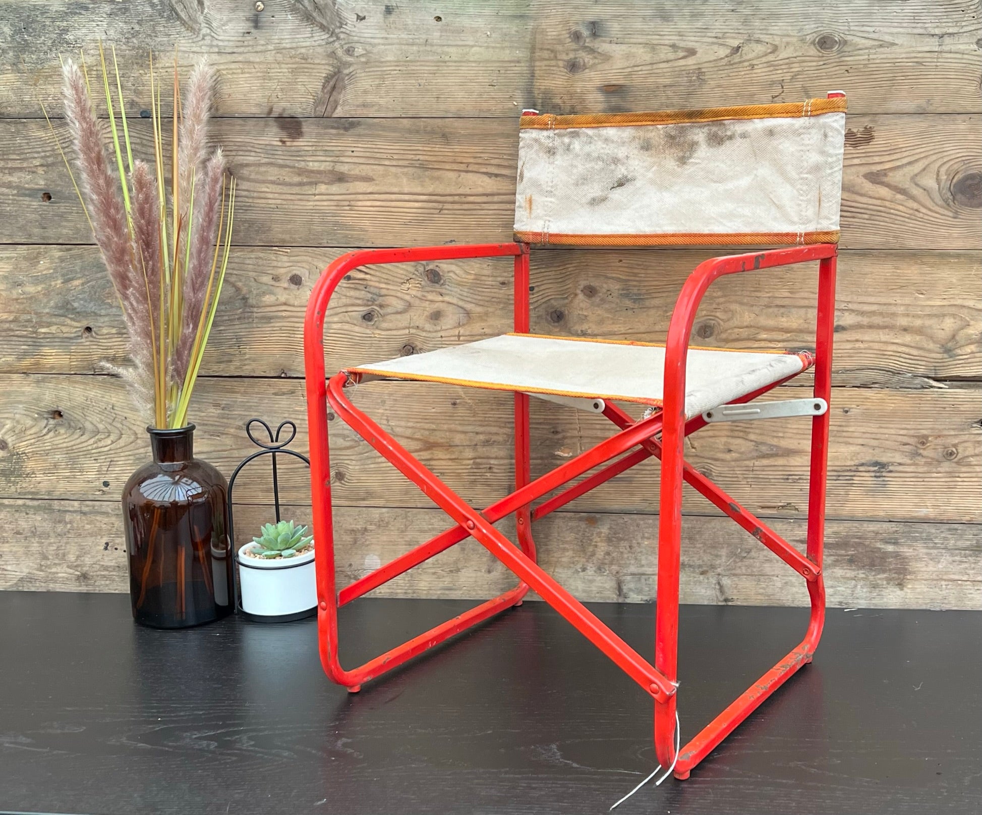 Vintage metal folding discount chairs