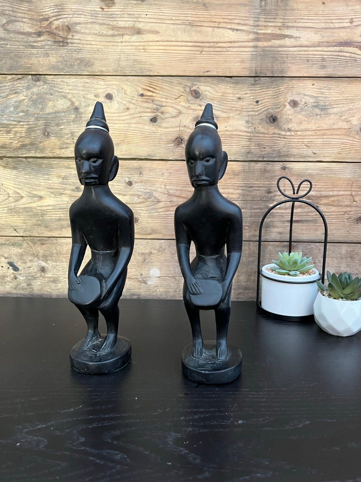 2x African Wooden Tribal Figure Figurines Beating Drums Boho Contemporary Home Décor