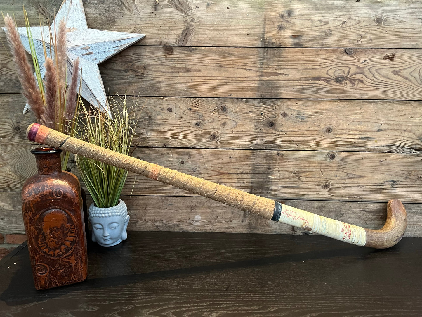 Vintage Wooden Hockey Stick Retro Décor Sport Memorabilia Display