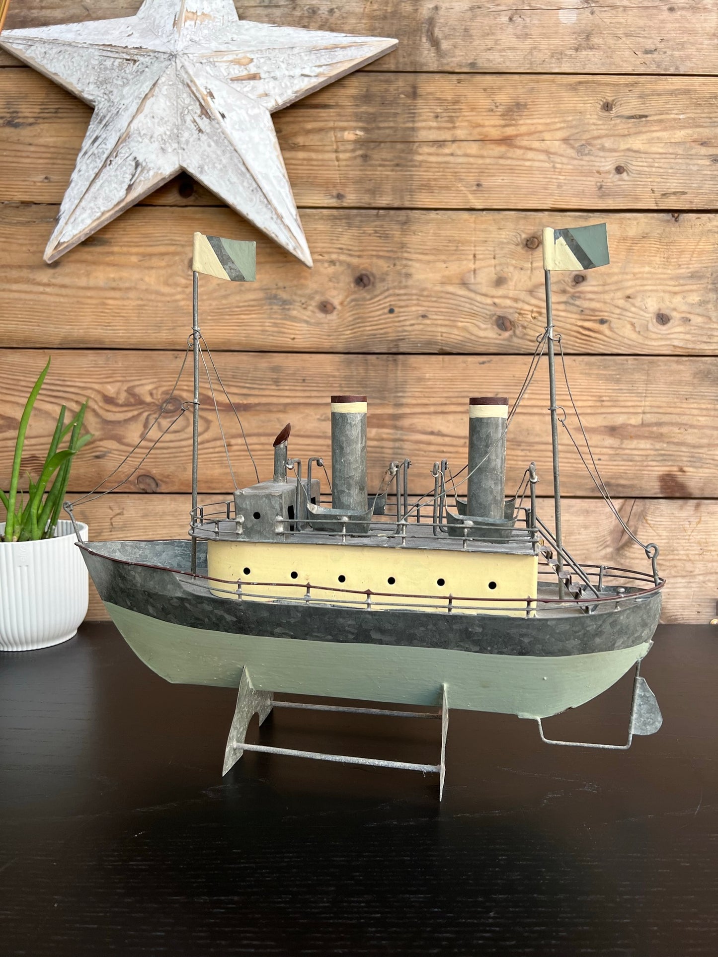 Metal Vintage Toy Tin Boat Bathroom Shelf Ornament Marine Home Décor